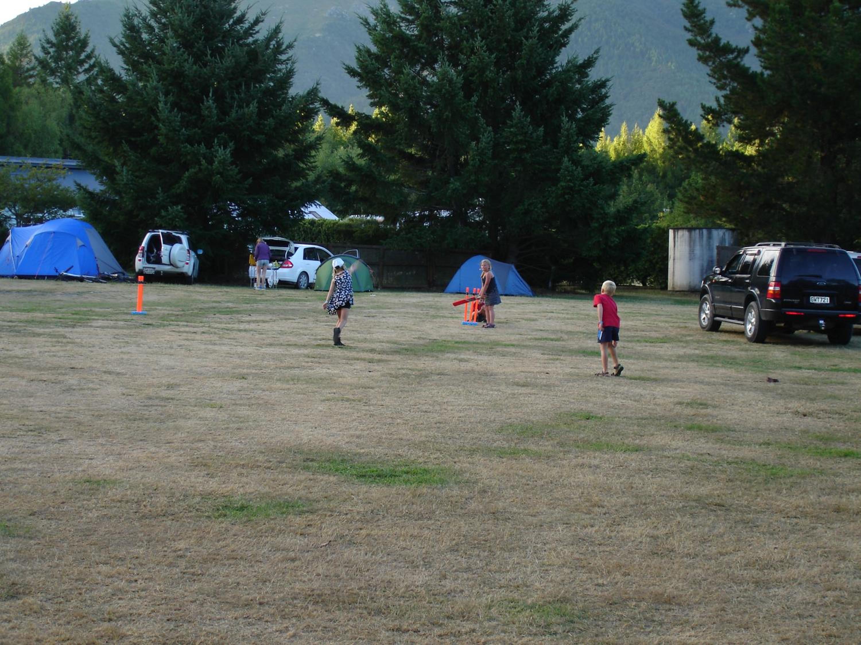 Alpine Holiday Apartments & Campground