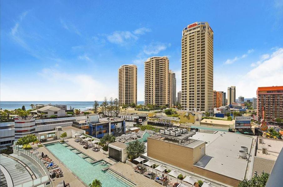 Number 1 H Residences - WiFi, Parking & More by Gold Coast Holidays