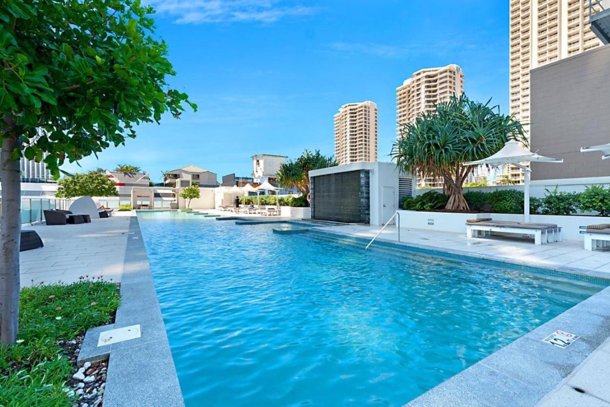 Number 1 H Residences - WiFi, Parking & More by Gold Coast Holidays