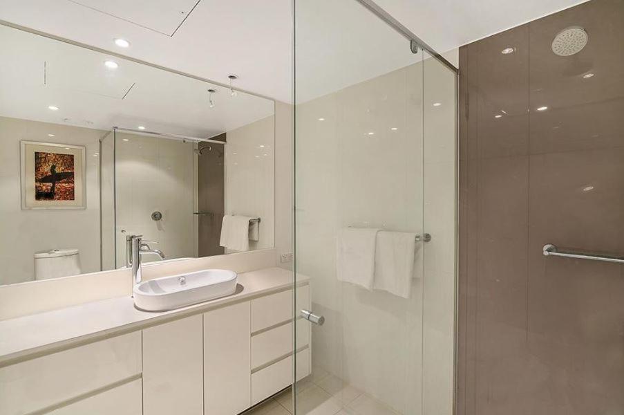 Number 1 H Residences - WiFi, Parking & More by Gold Coast Holidays