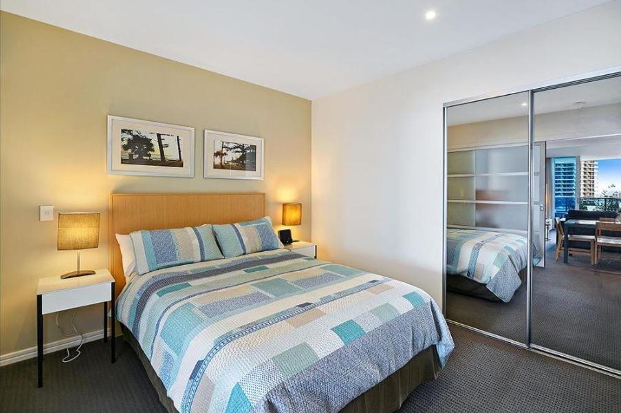 Number 1 H Residences - WiFi, Parking & More by Gold Coast Holidays