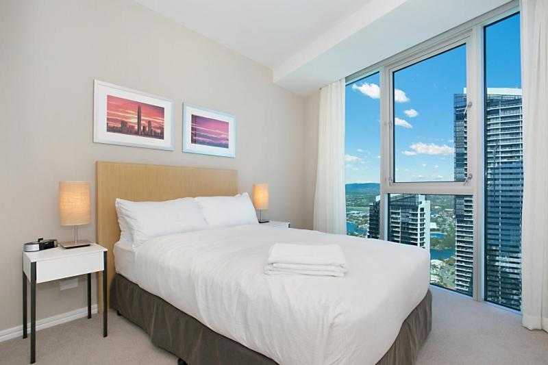 Number 1 H Residences - WiFi, Parking & More by Gold Coast Holidays
