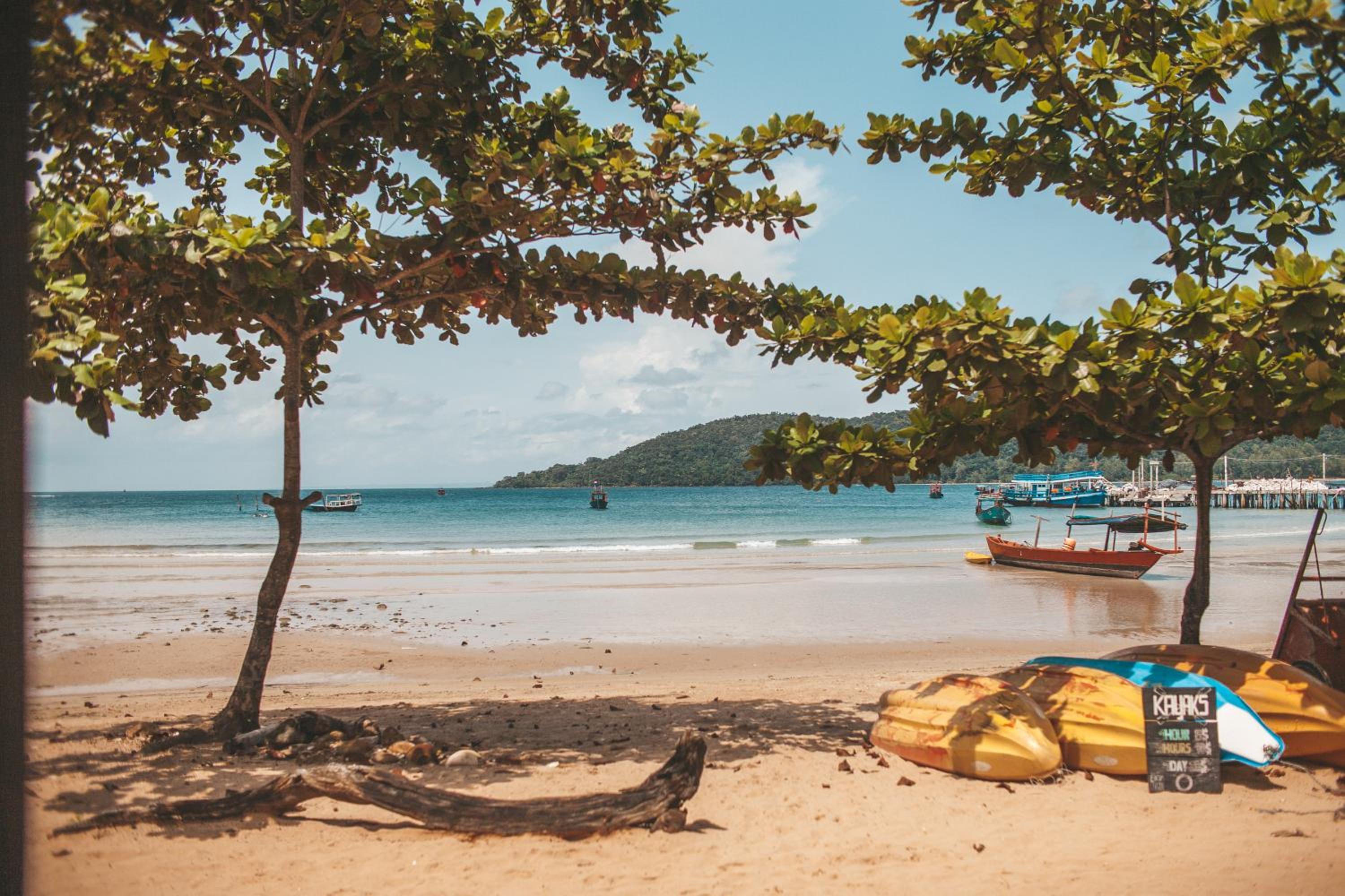 Easy Tiger - M'Pai Bay Beach, Koh Rong Sanloem view 4