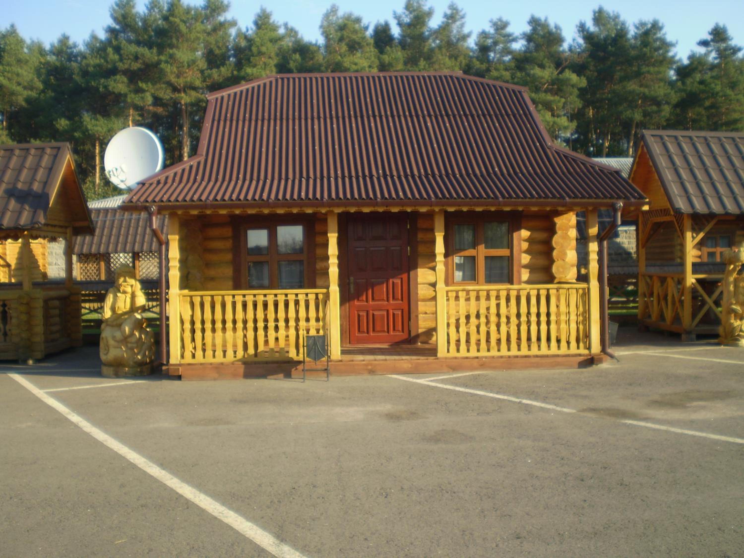 Hotel and restaurant complex Skolmo