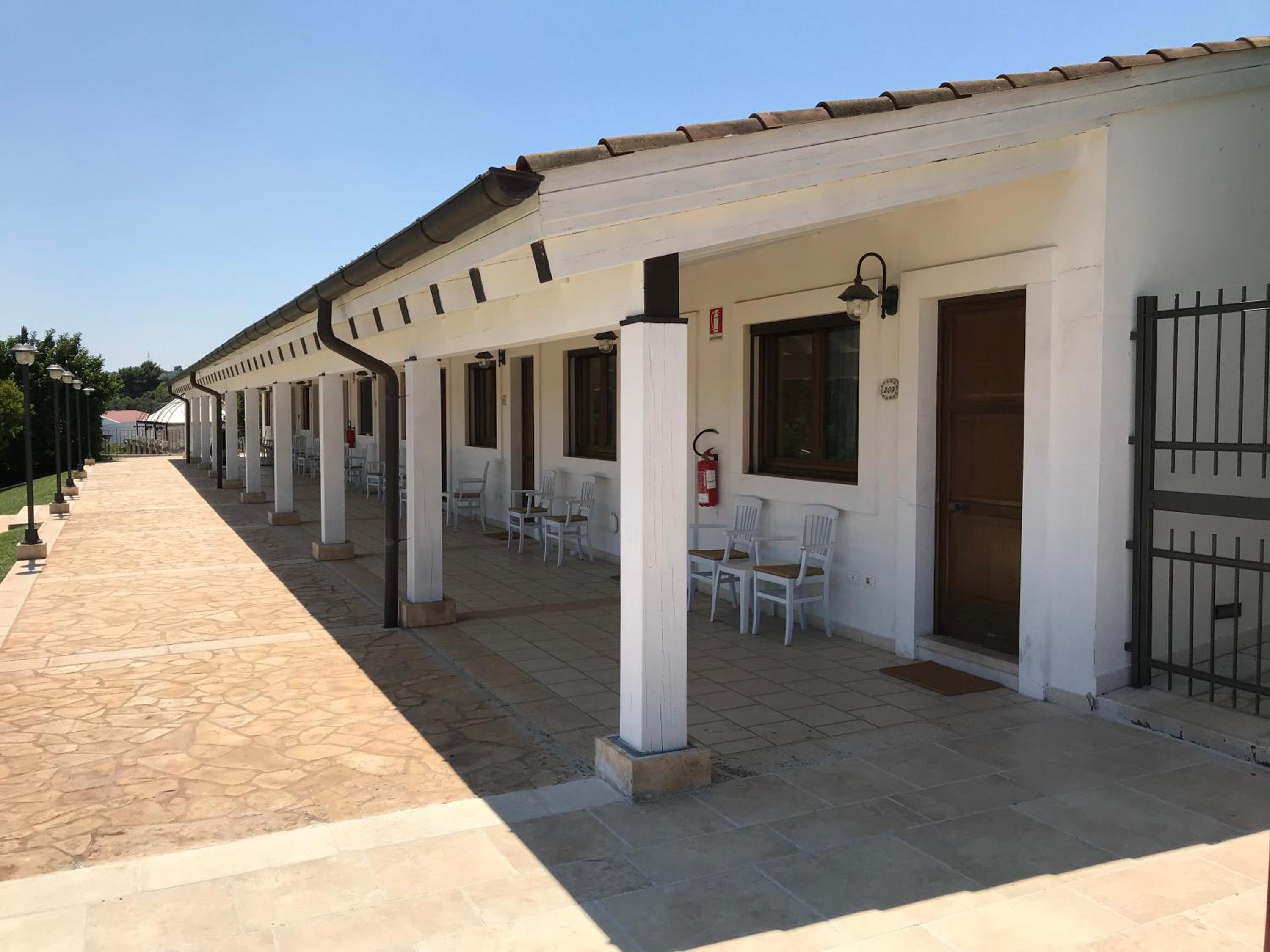 Hotel Relais Masseria Serritella - Image 1