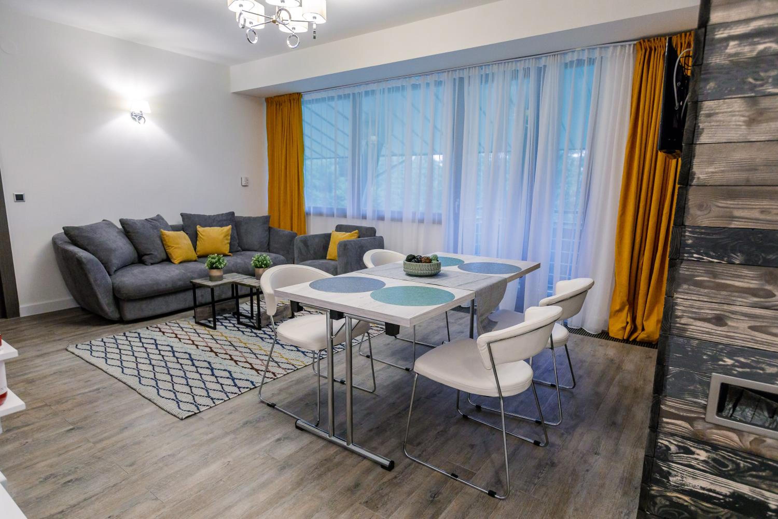 Pine Woods Apartment A43 in Silver Mountain view 5
