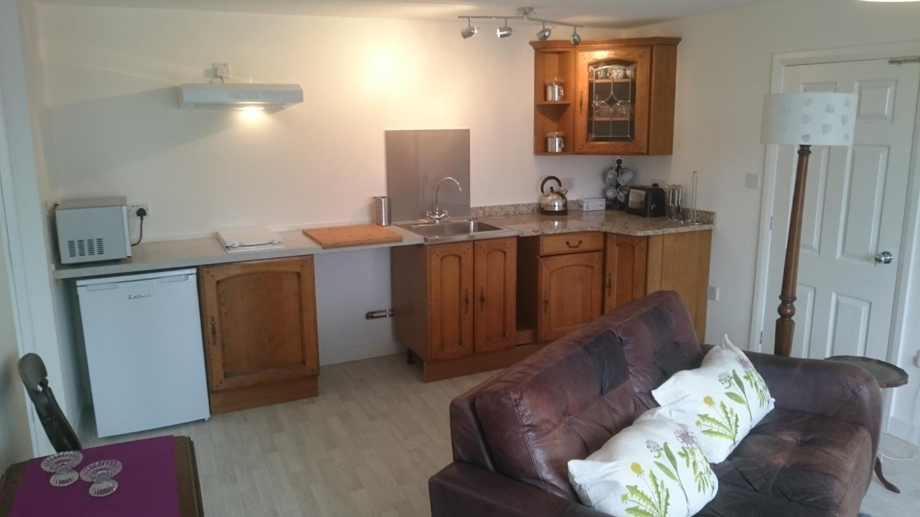 Pidley Bottom Cottages - Luxury SC rooms - Fully furnished and equipped - KITCHEN - towels and linen included