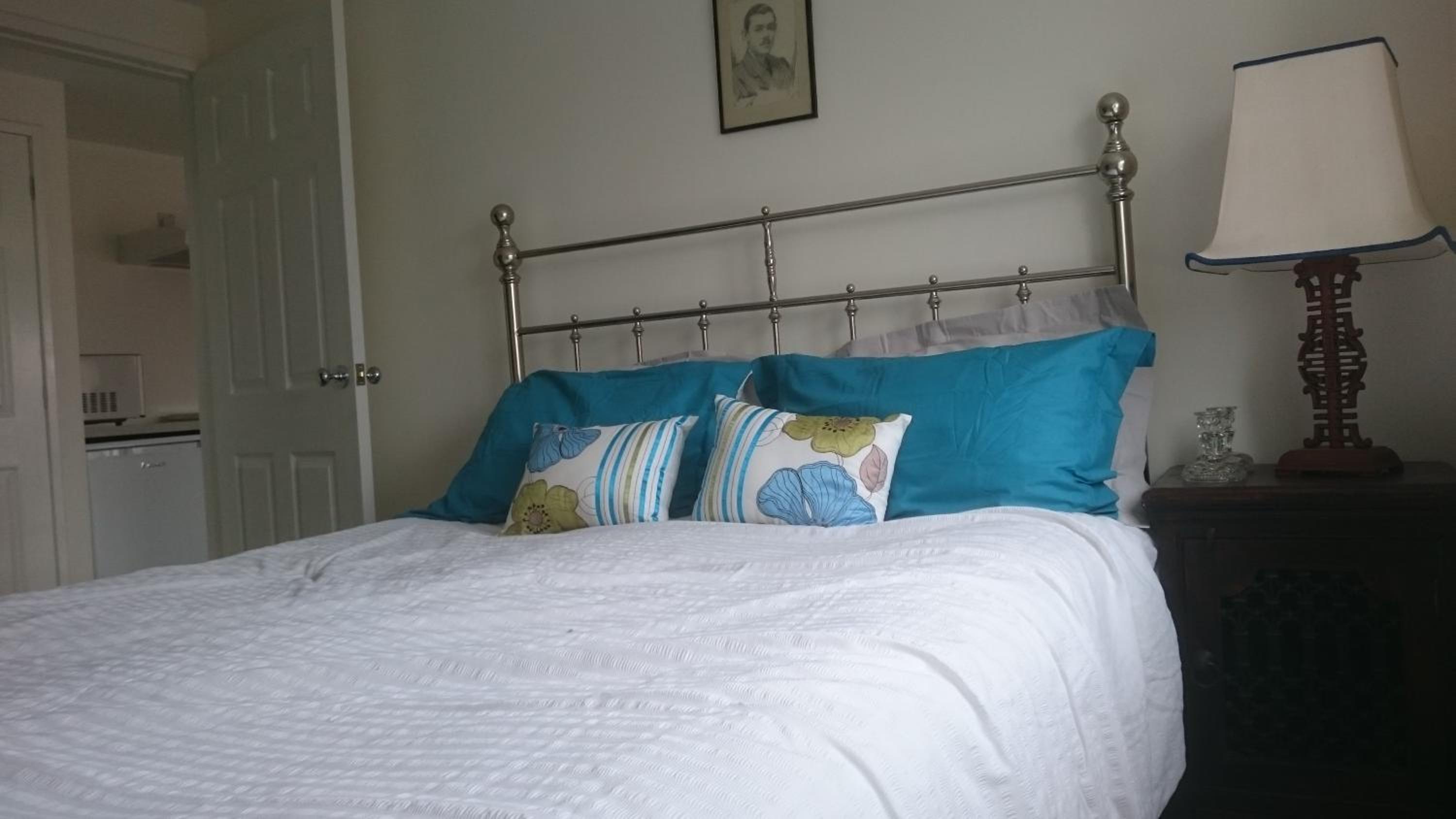 Pidley Bottom Cottages - Luxury SC rooms - Fully furnished and equipped - KITCHEN - towels and linen included