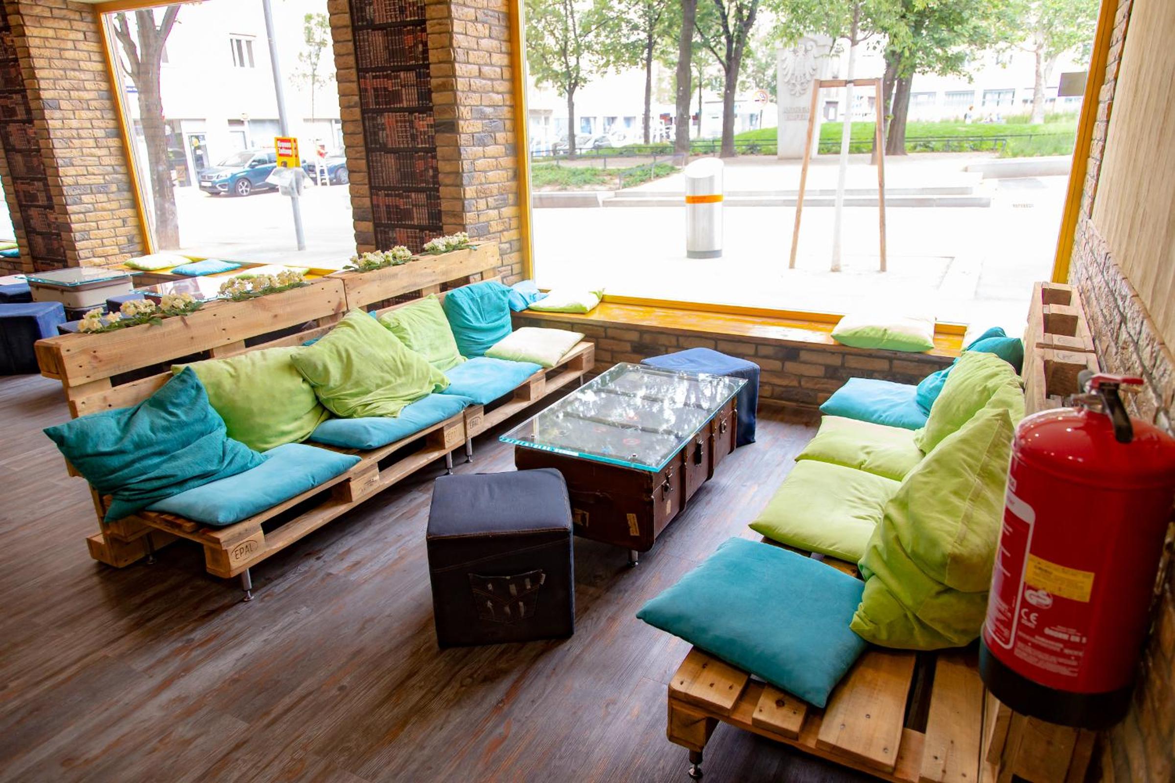 lounge