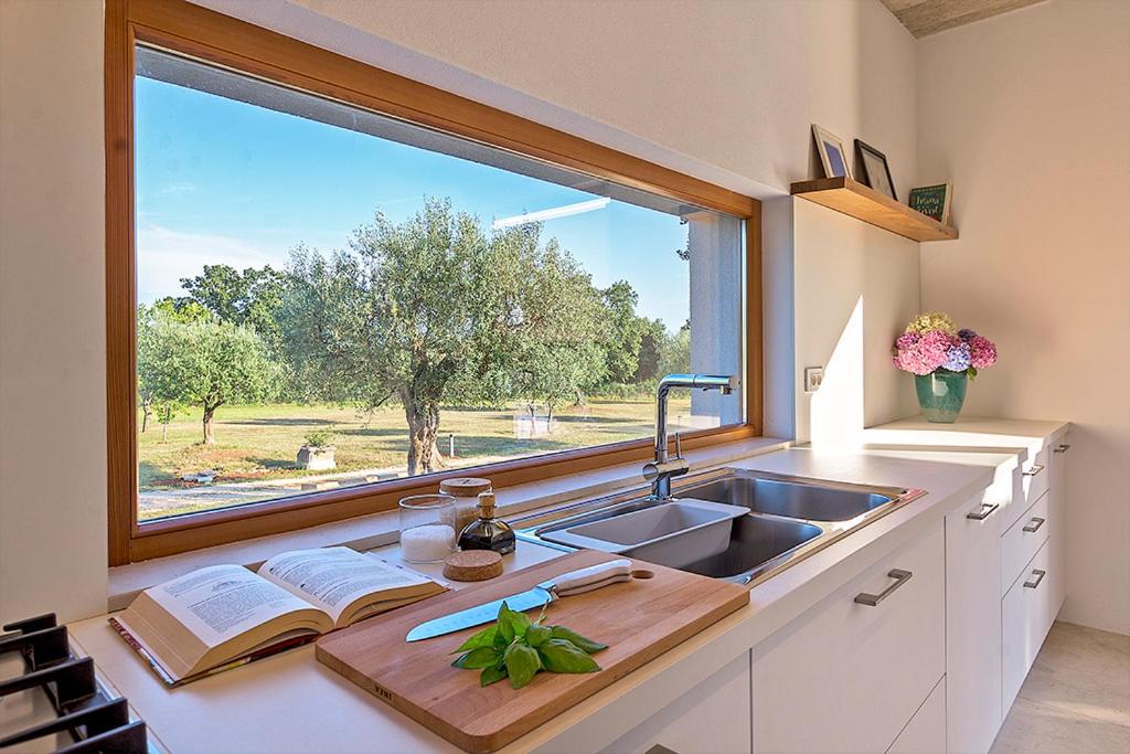 Casa Vari en Rovinj — kitchen