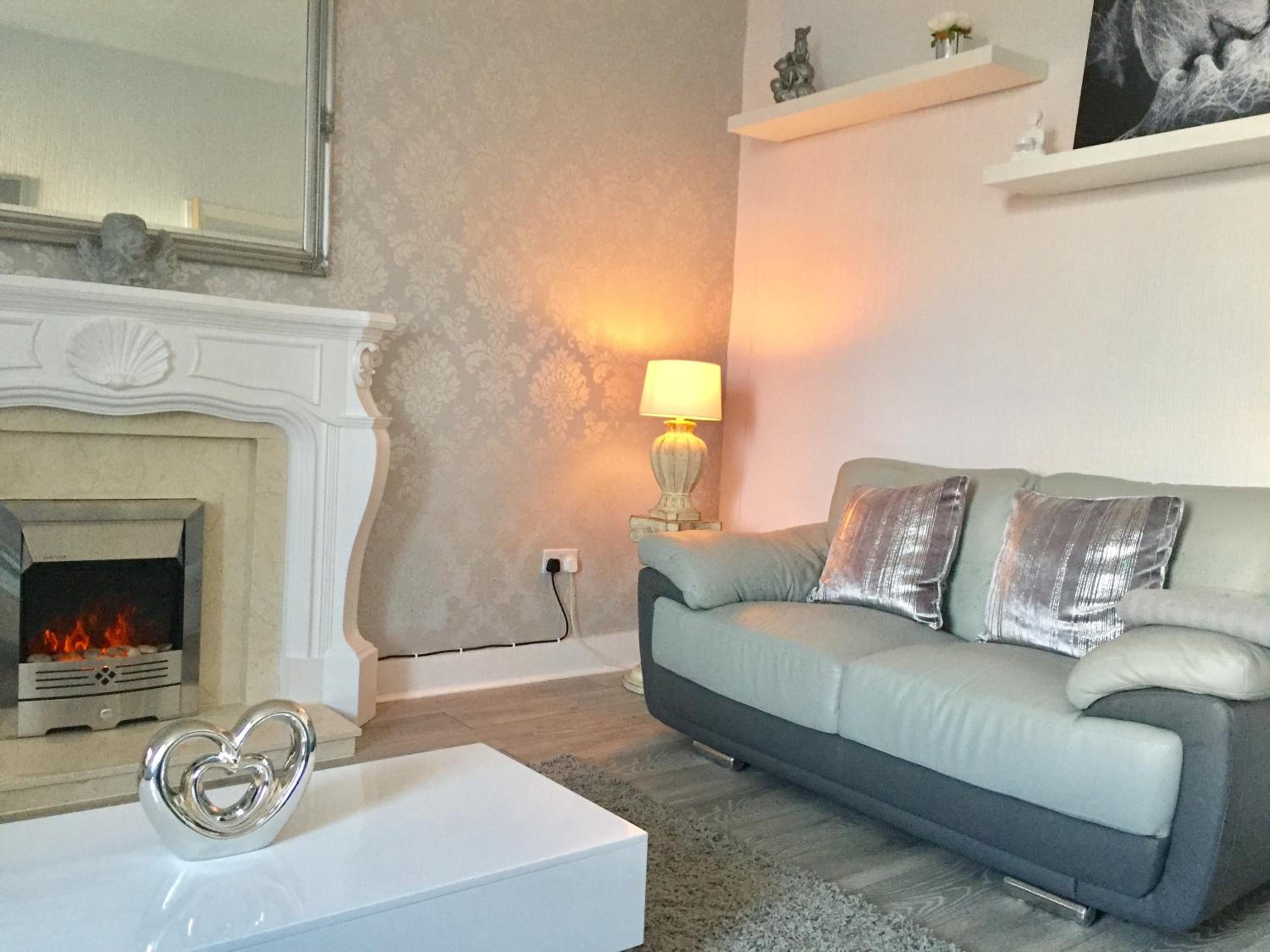 RIVER CLYDE VIEWS - PRIVATE & SPACIOUS APARTMENT, photo 55