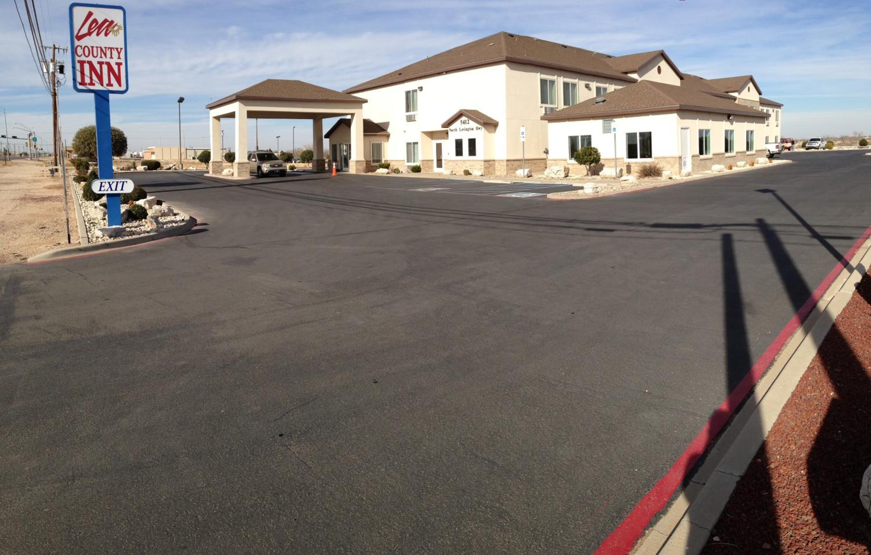 Hobbs Vacations - Lea County Inn - Property Image 1