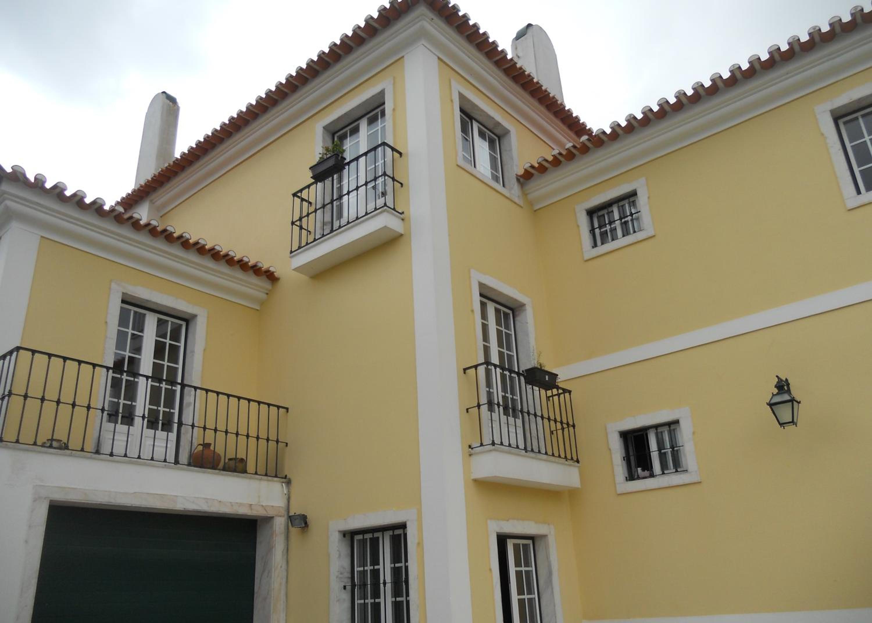 Hotel Galo Preto - Sintra Guesthouse - Image 1