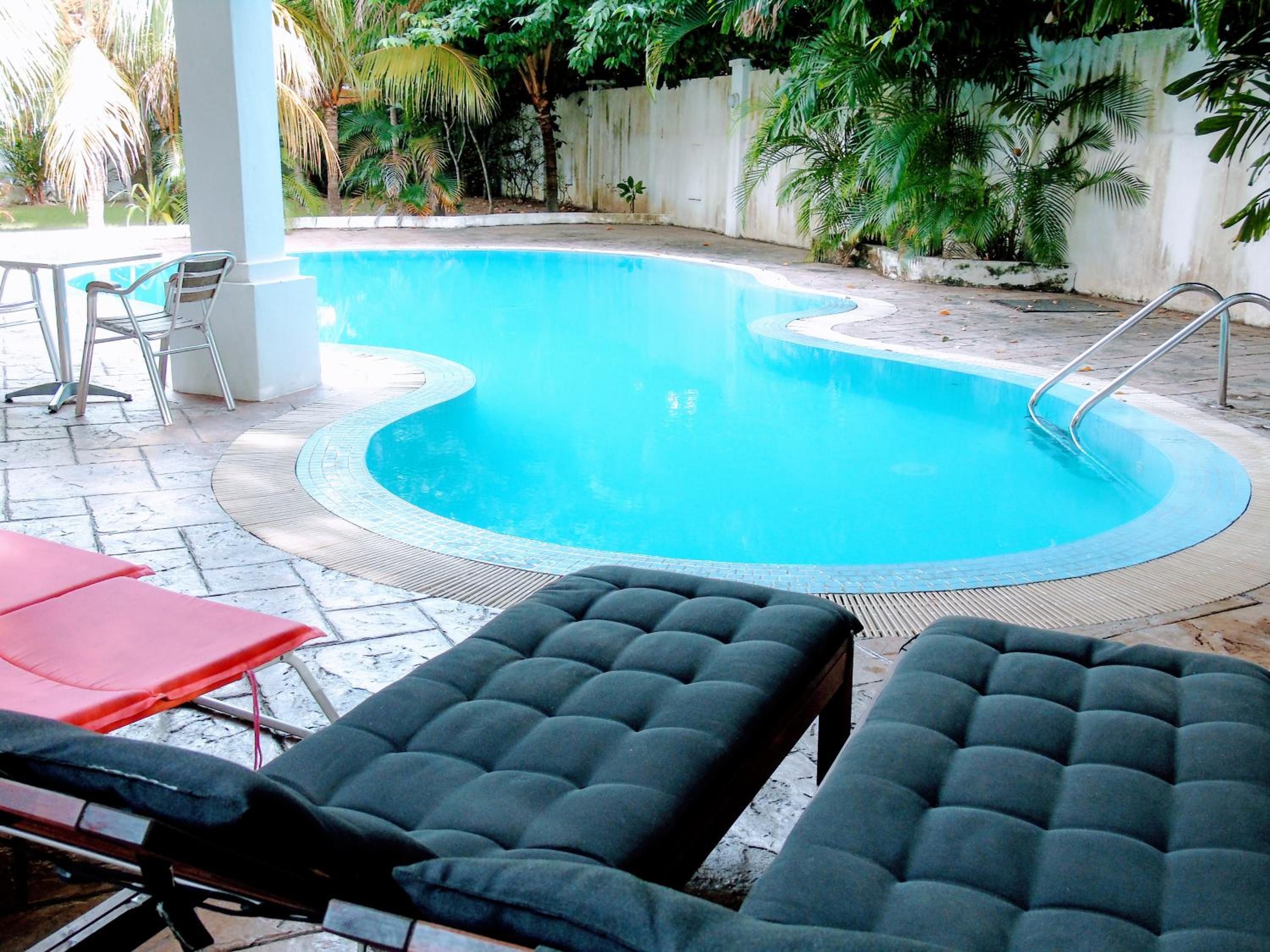 Rumah Putih B&B Sepang - KLIA 1&2