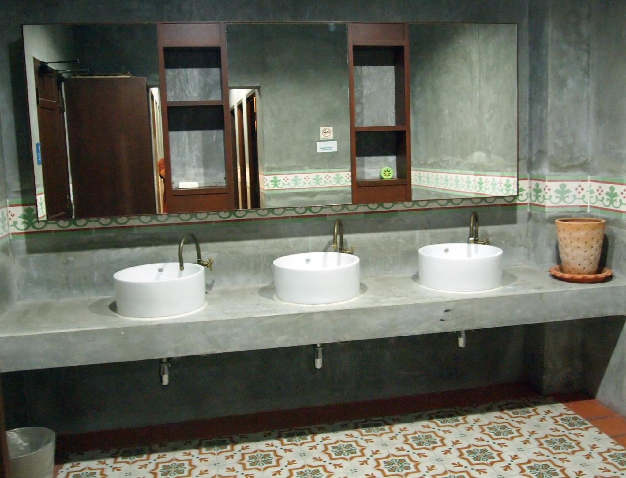 Phuket Sunny Hostel