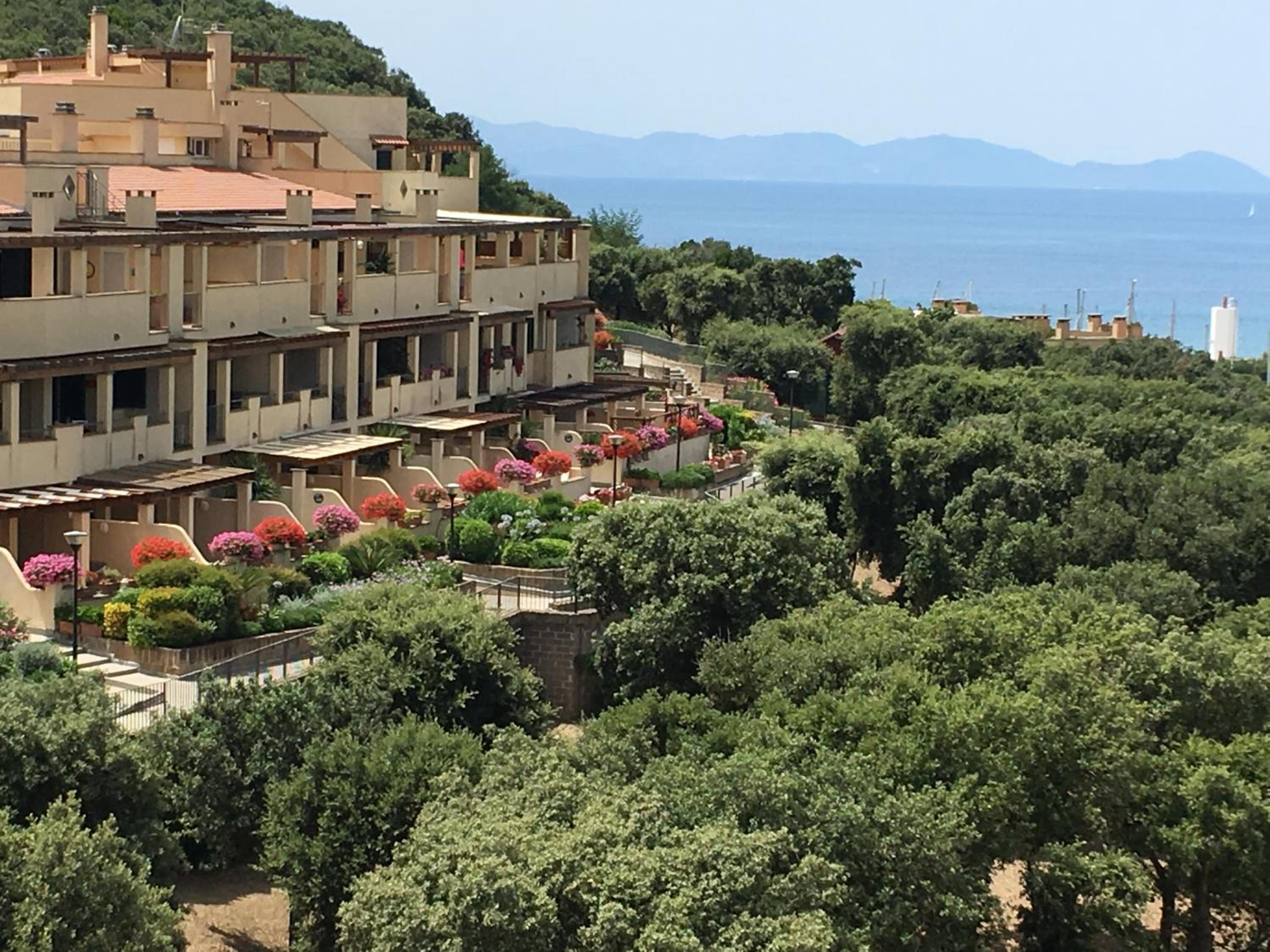 Holiday Homes Marina apartments