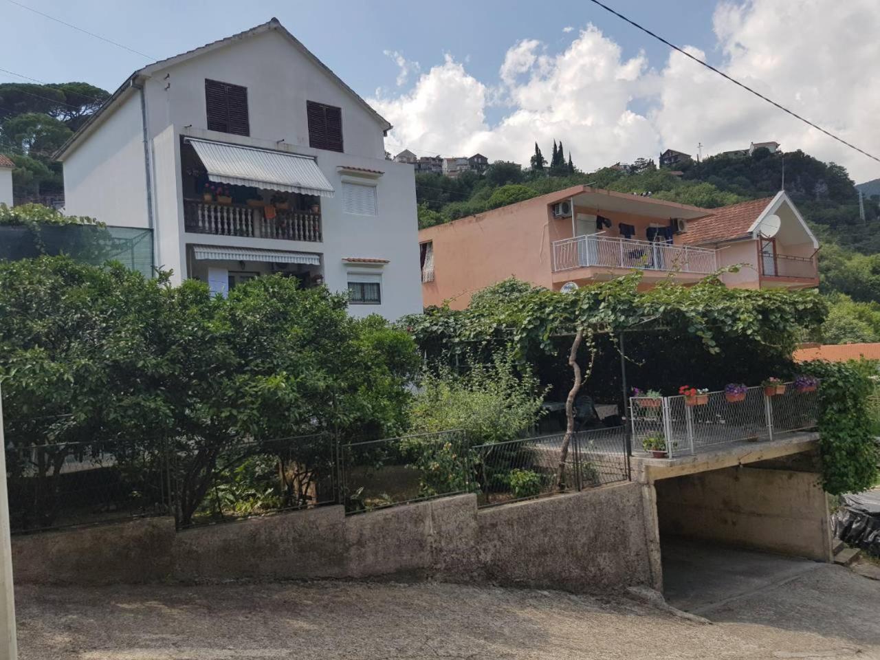 Hotel Apartments Suzana - Image 1