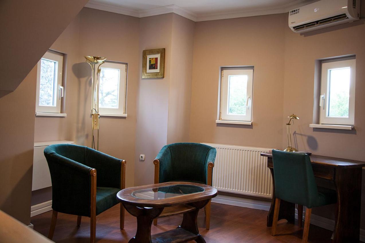 Vila Mila Riverside Apartments