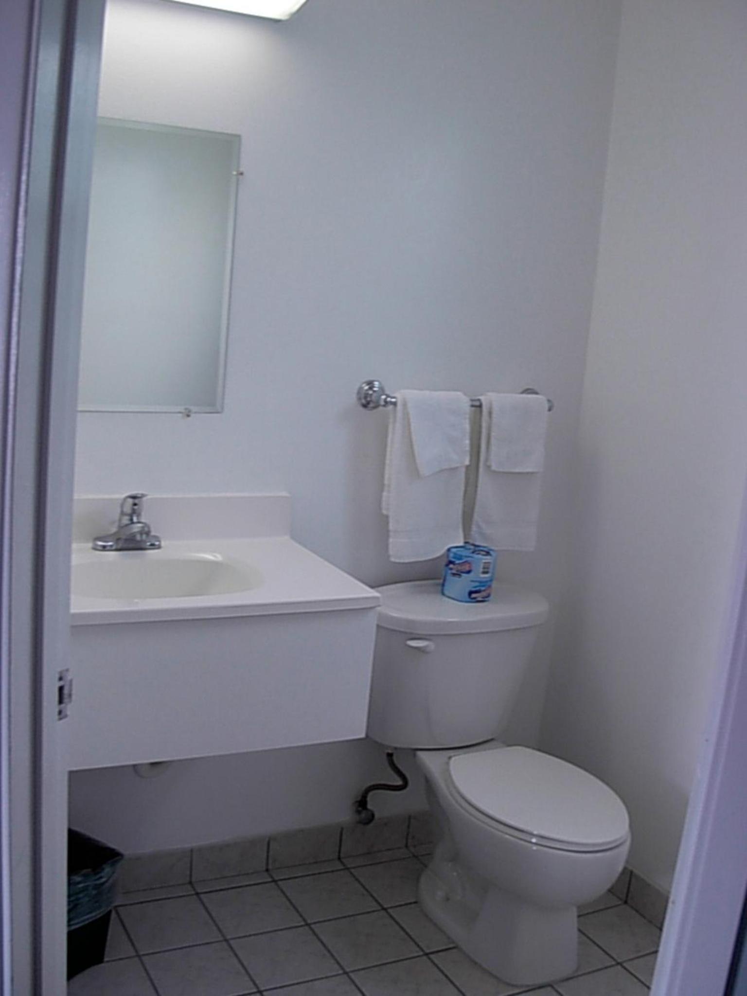 Willows Vacations - Economy Inn - Property Image 8