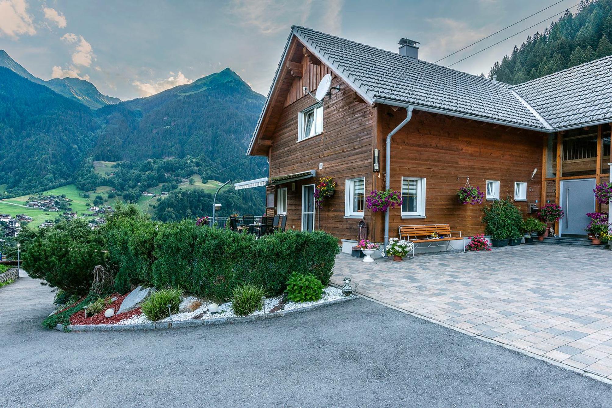 Haus Ambiatscha view 5