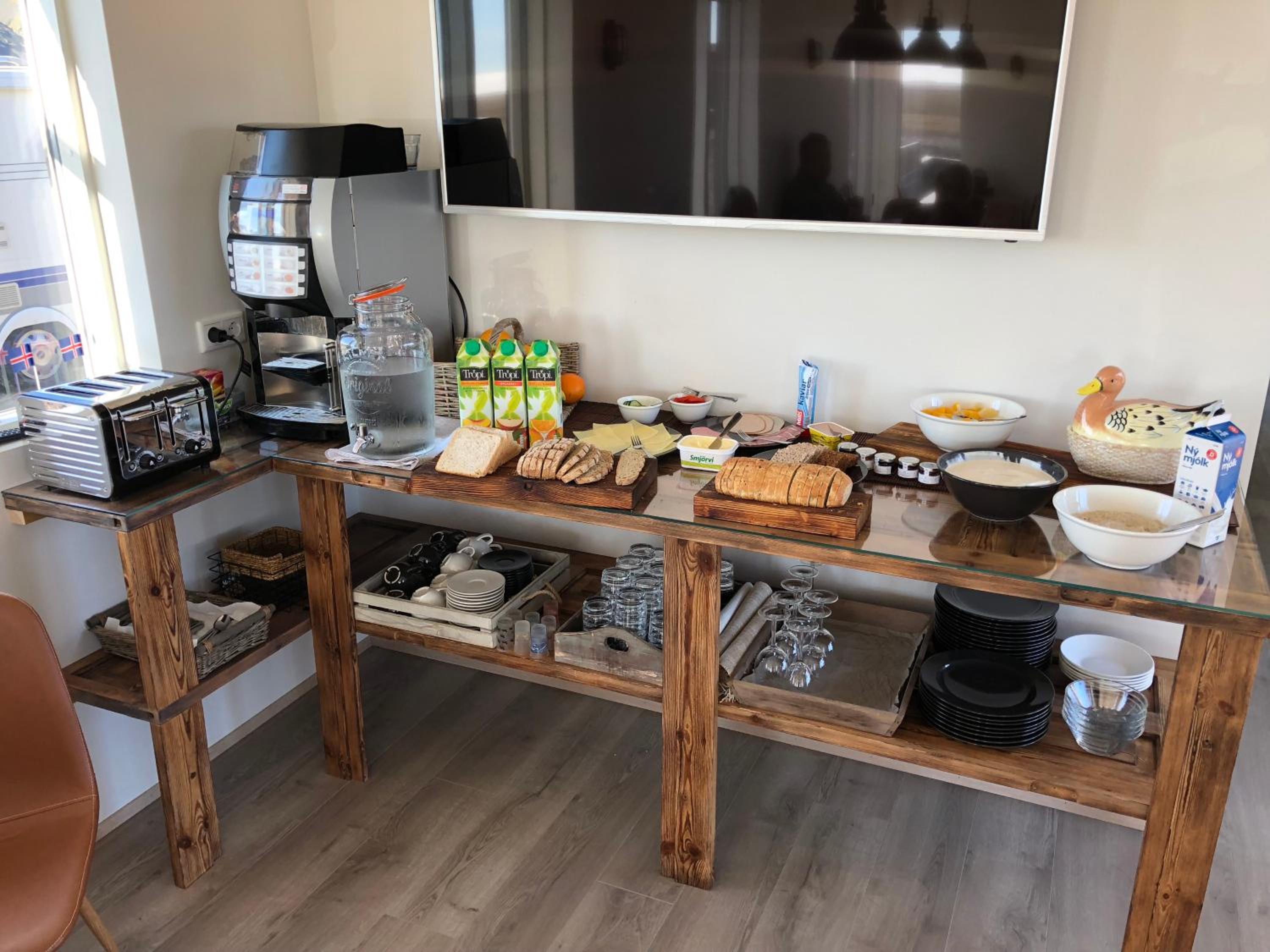 Hrafnavellir Guest House