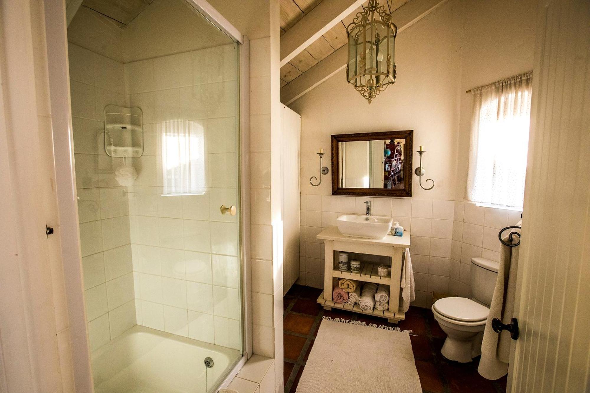 'Cardamom House', Enchanting Vacation Home 2 min from the Beach, Sleeps 5