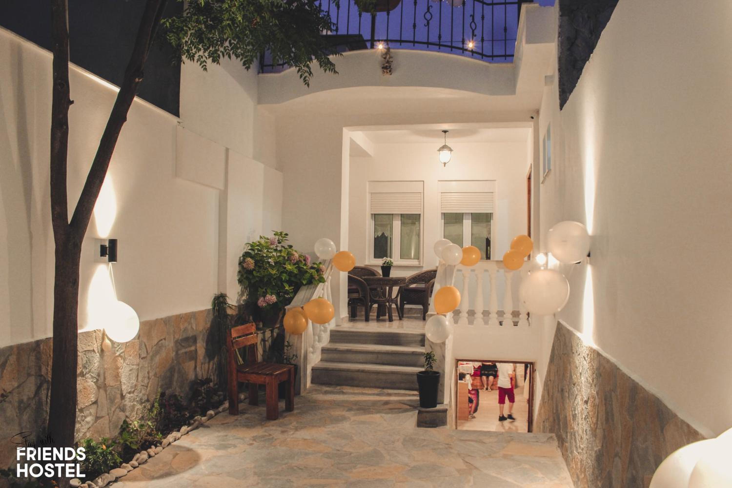 Friends' Guesthouse & Hostel