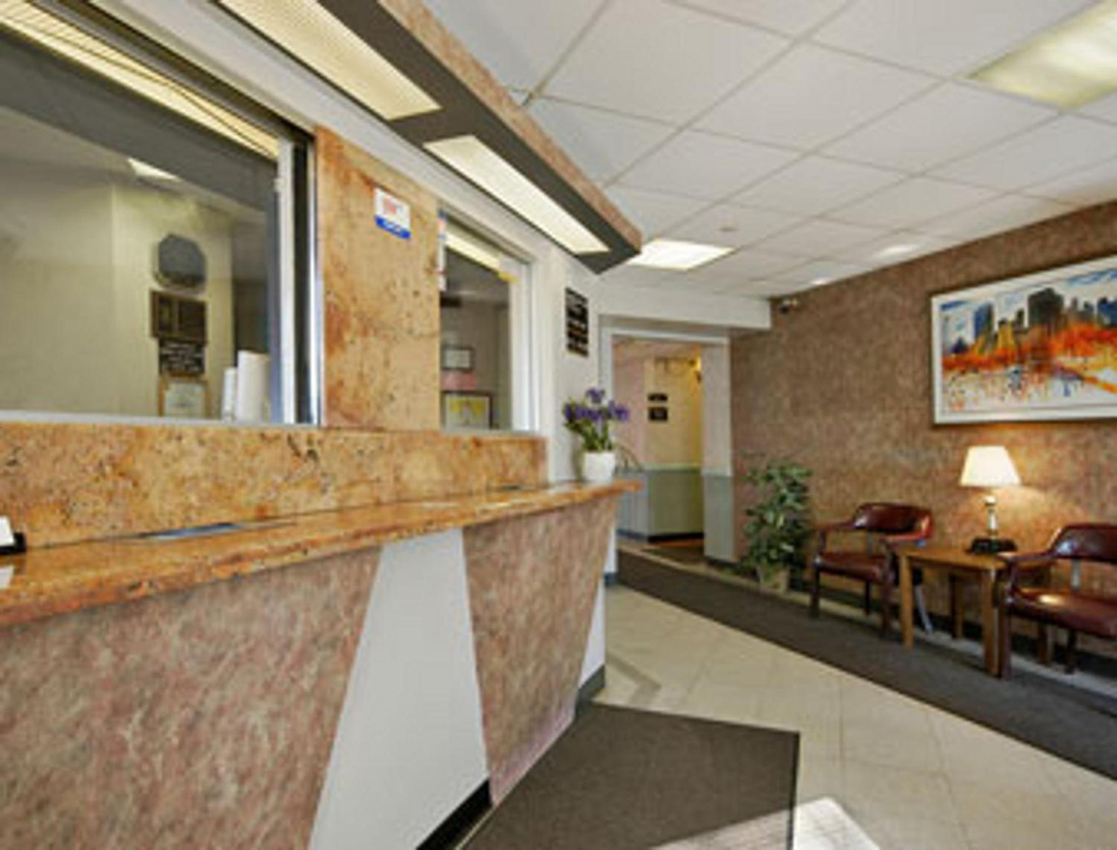 Super 8 by Wyndham Long Island City LGA Hotel - Property Image 11