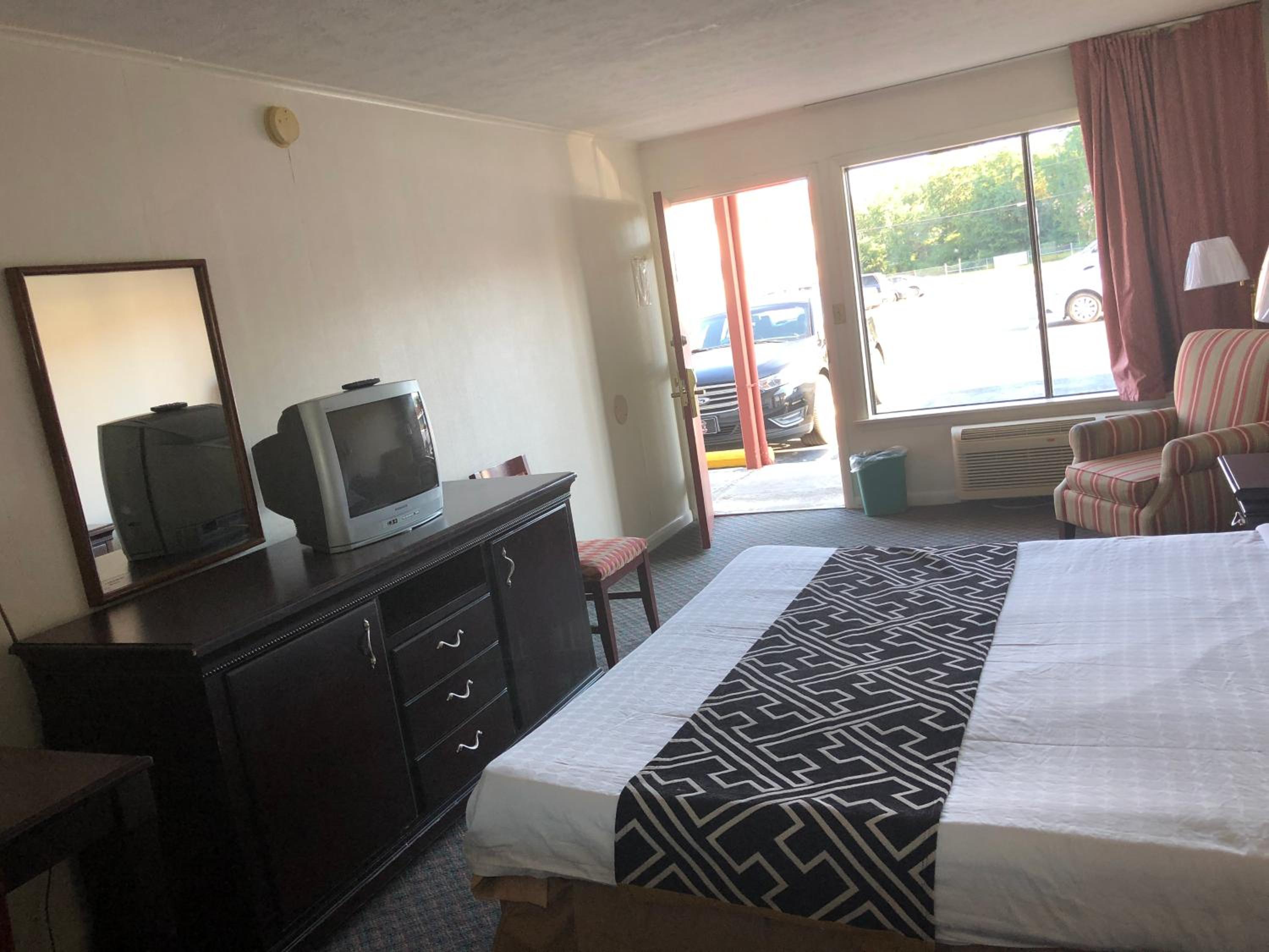 Flagship Inn
