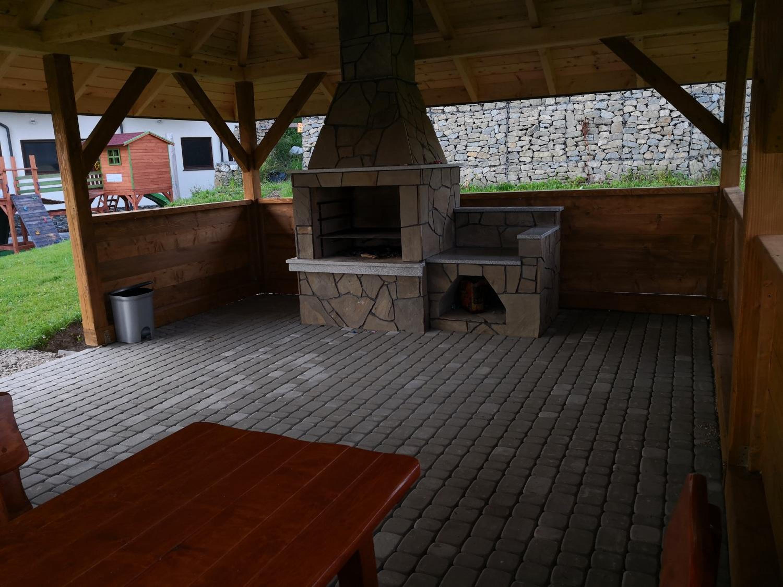 Photo 8