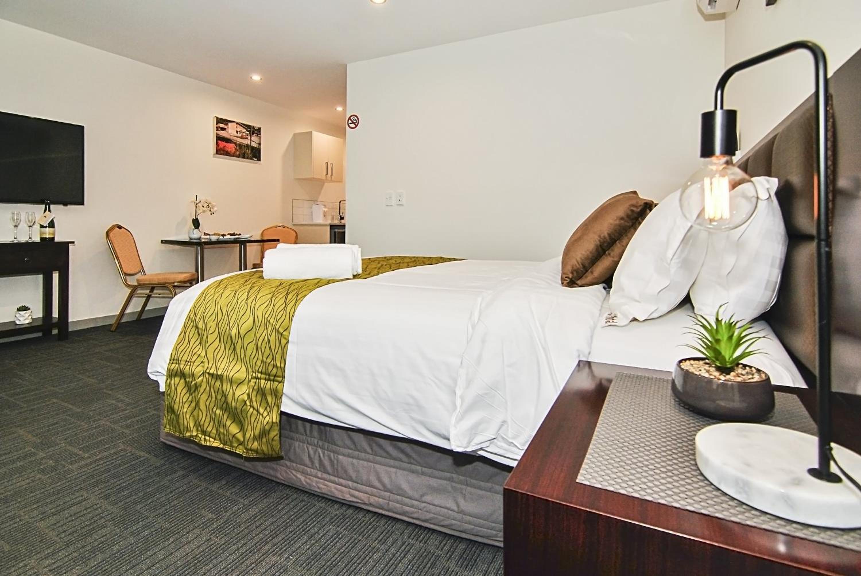 Newlands Court Motel