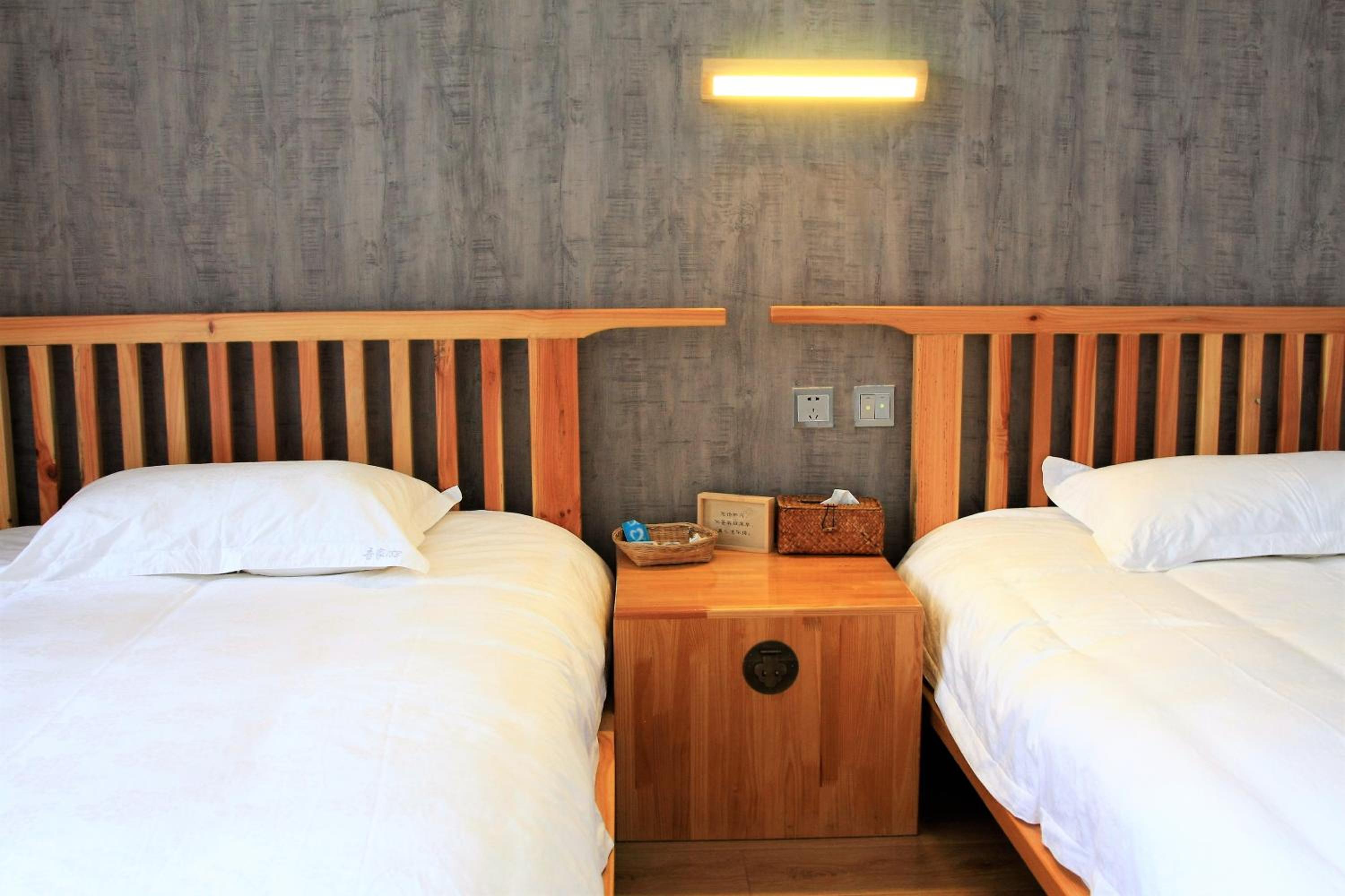 Dali Buxianshan Guesthouse-in Dali ancient city, free coffee, english speaking employee