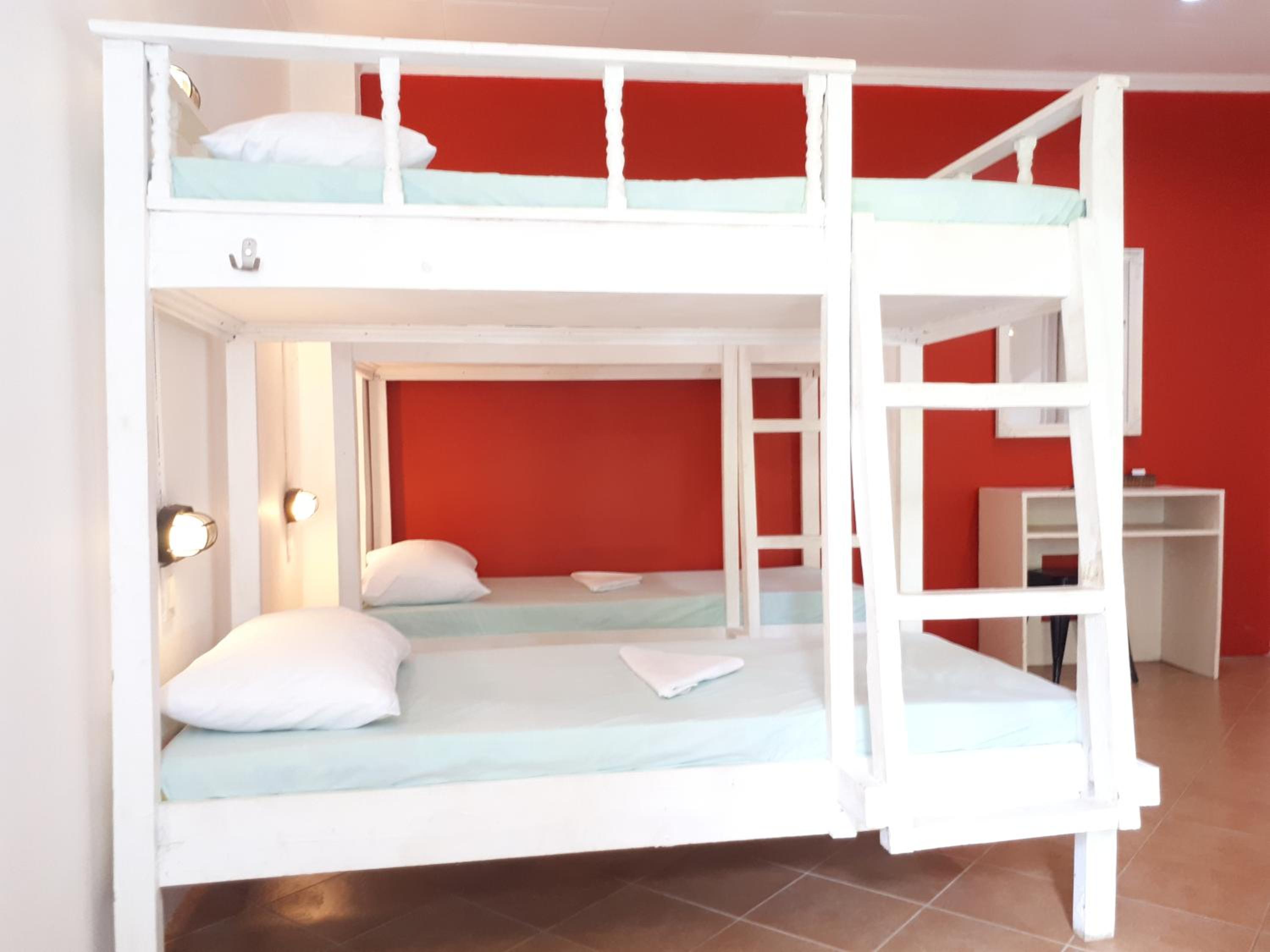 La Vida Hostel Samal Island
