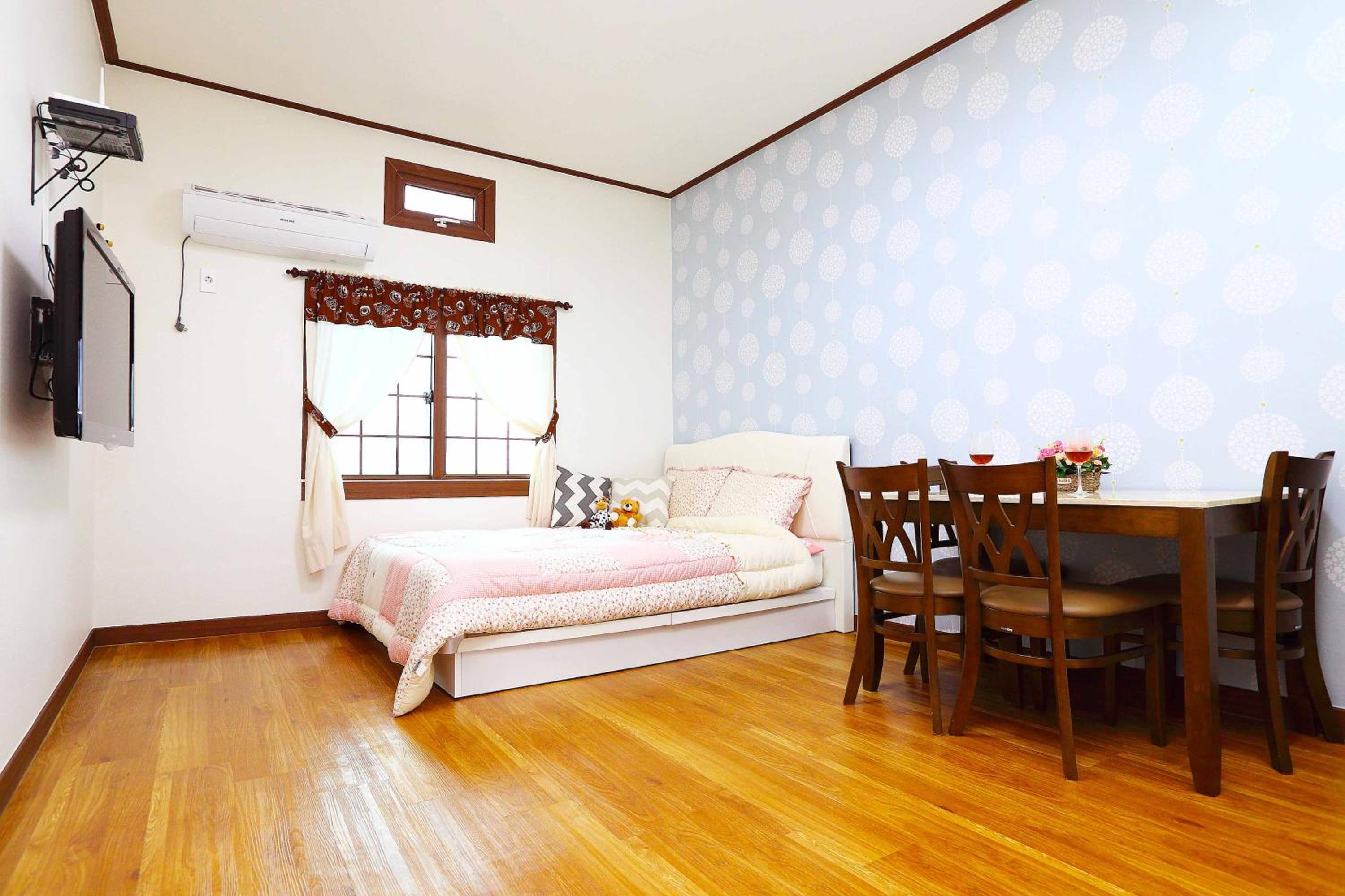 Gyeryonggil Pension