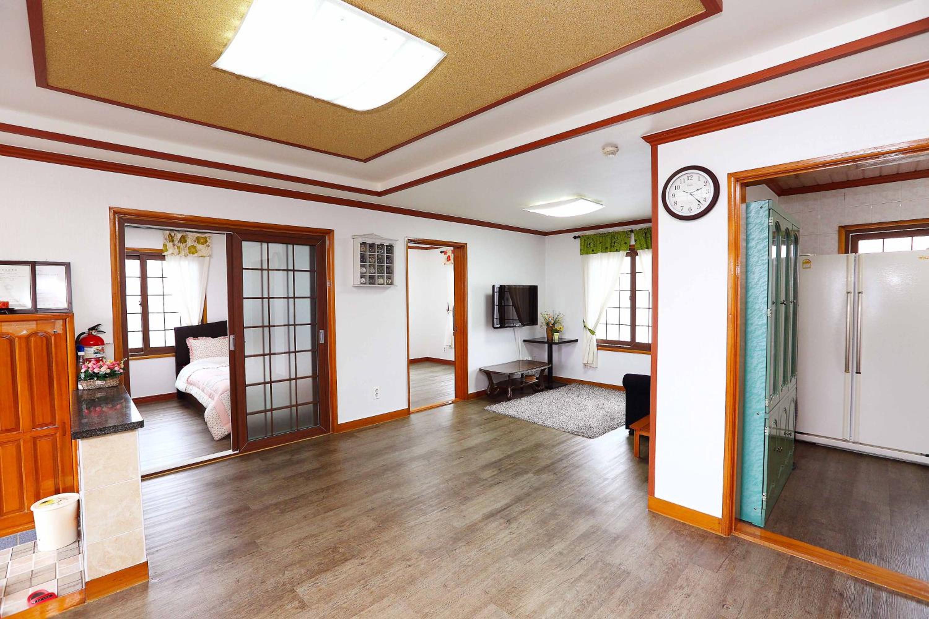Gyeryonggil Pension
