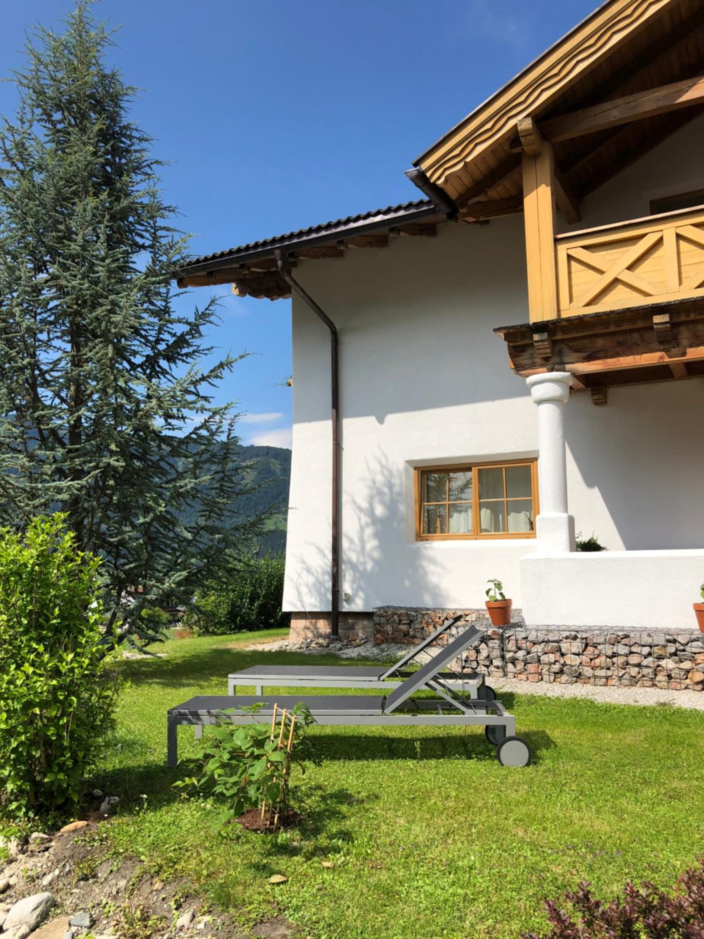 Dorfchalets & Apartments - in Kaprun centre including FREE entry Tauern Spa and Summer Card