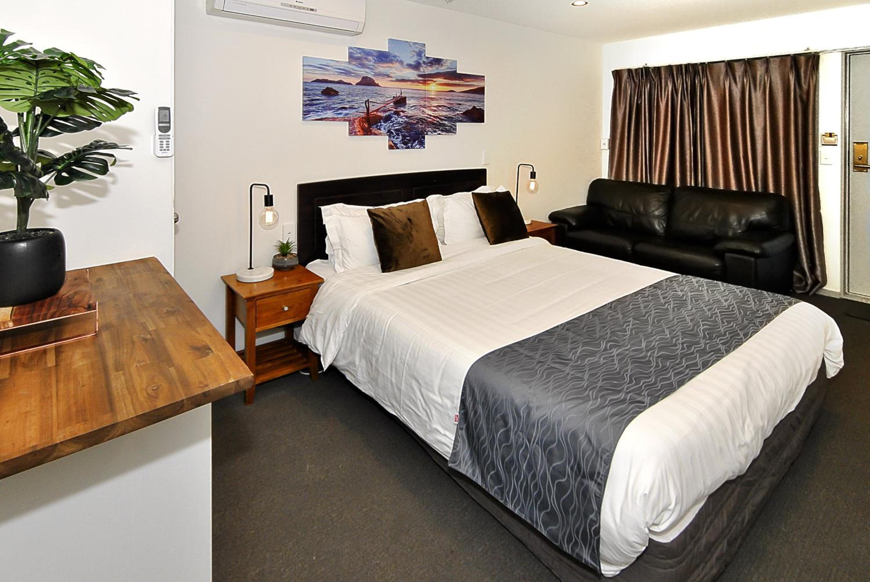 Newlands Court Motel