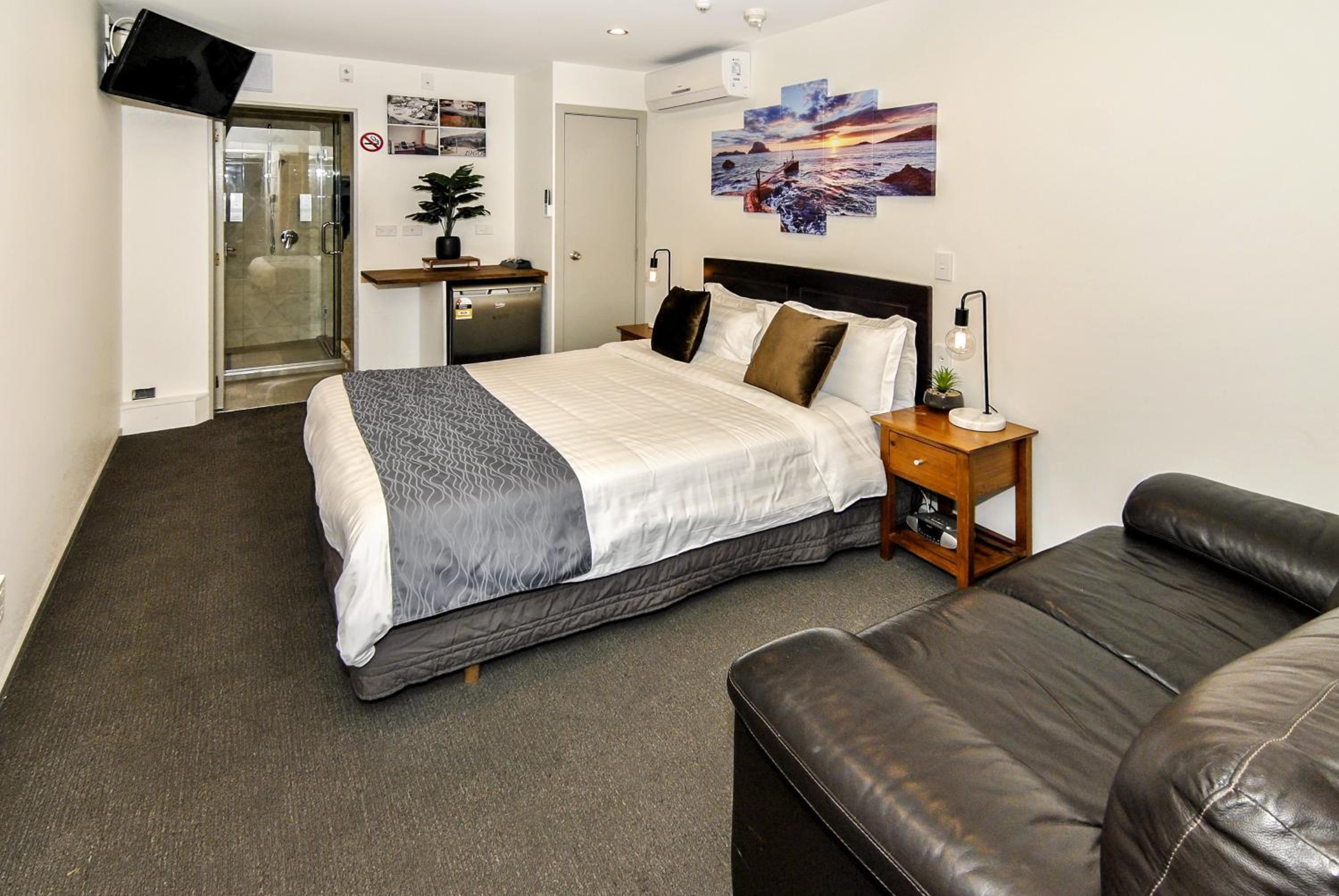 Newlands Court Motel