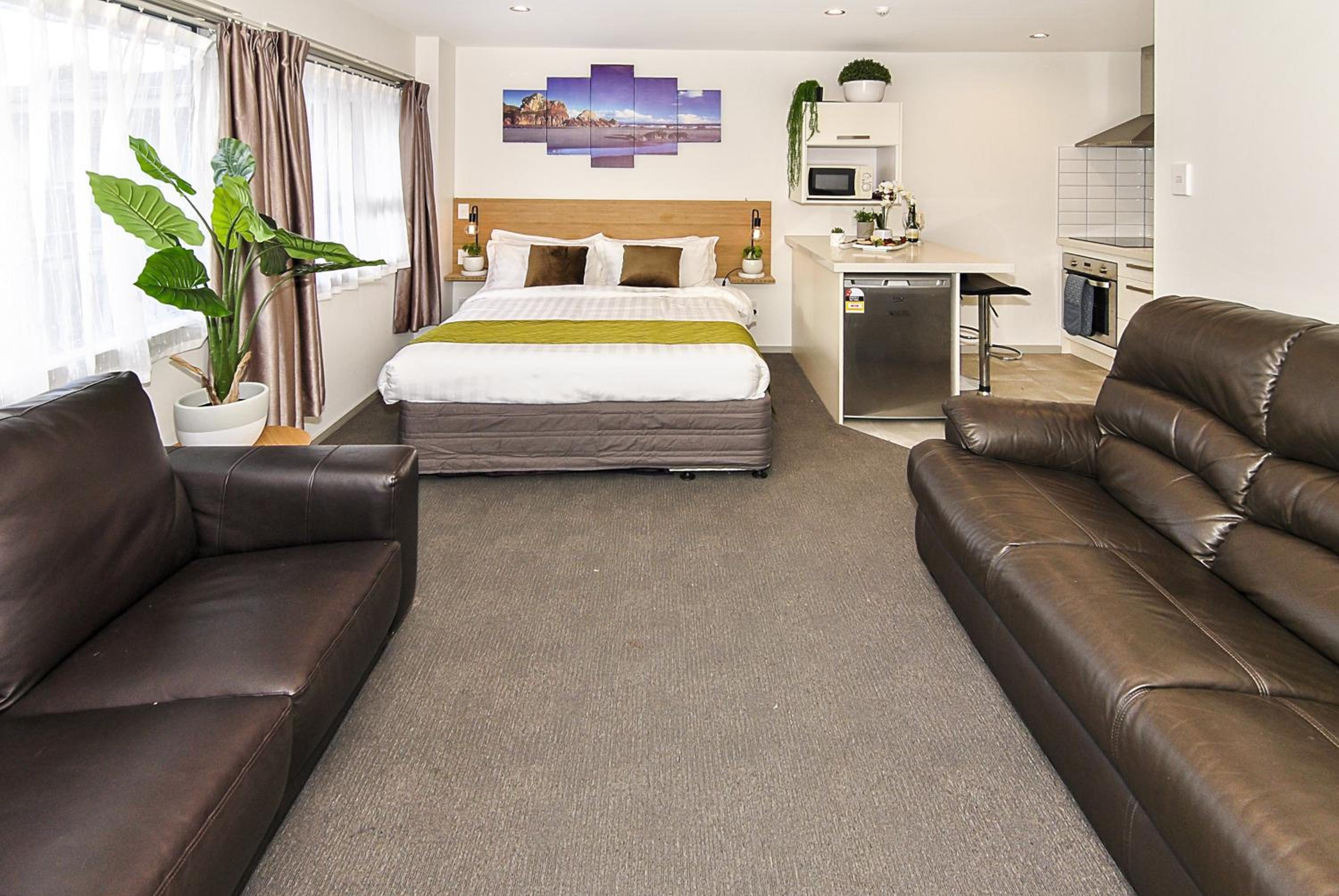 Newlands Court Motel