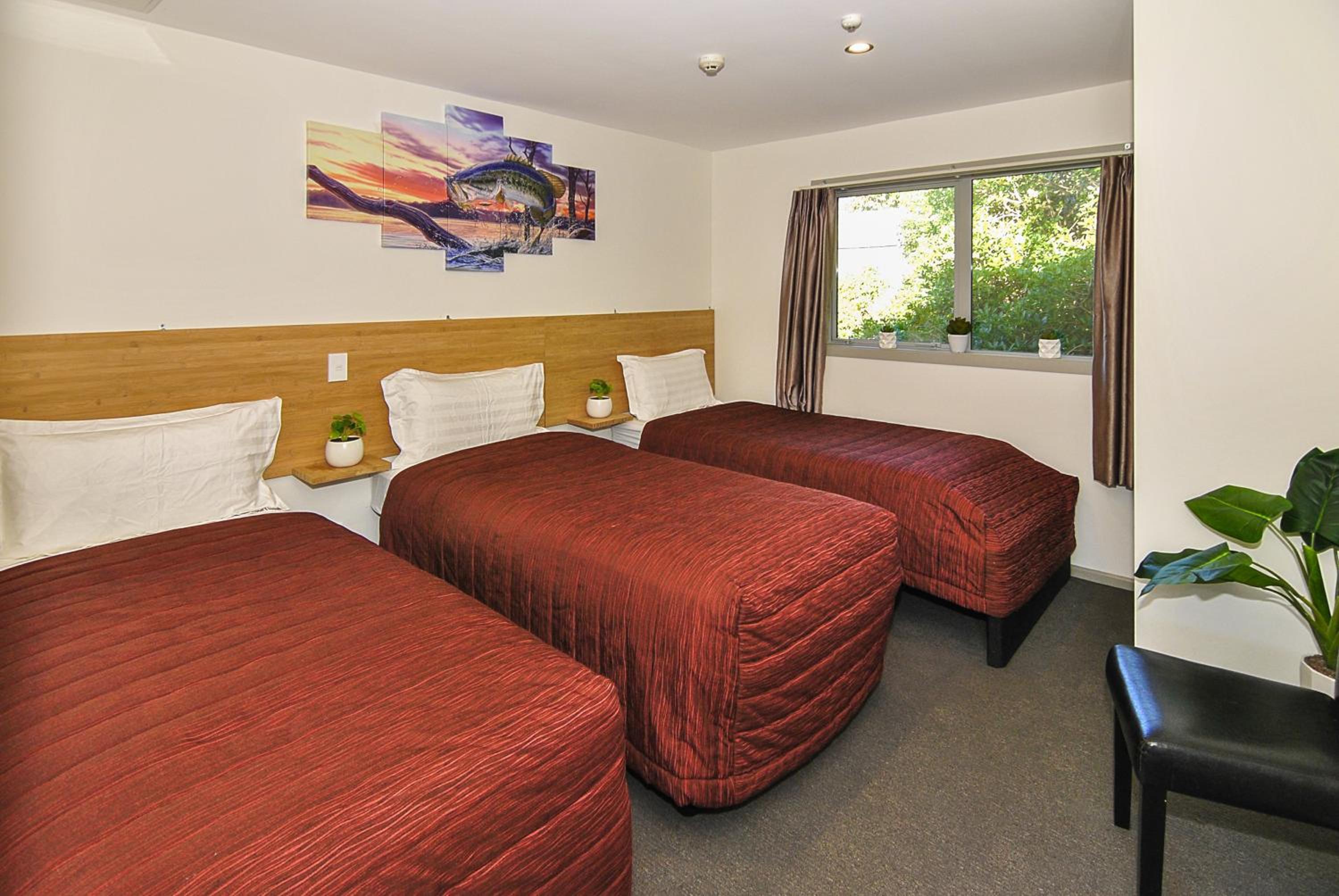 Newlands Court Motel