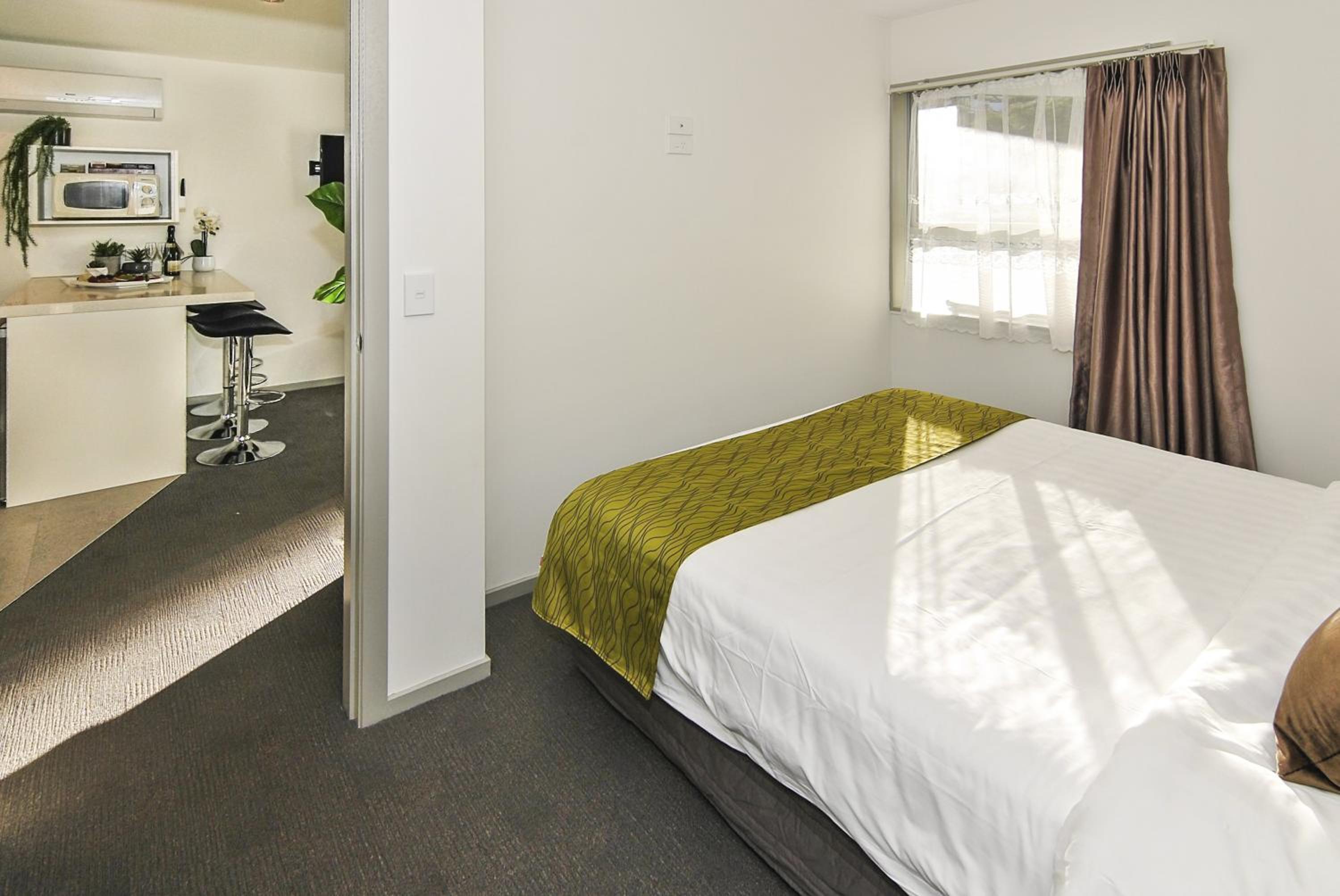 Newlands Court Motel