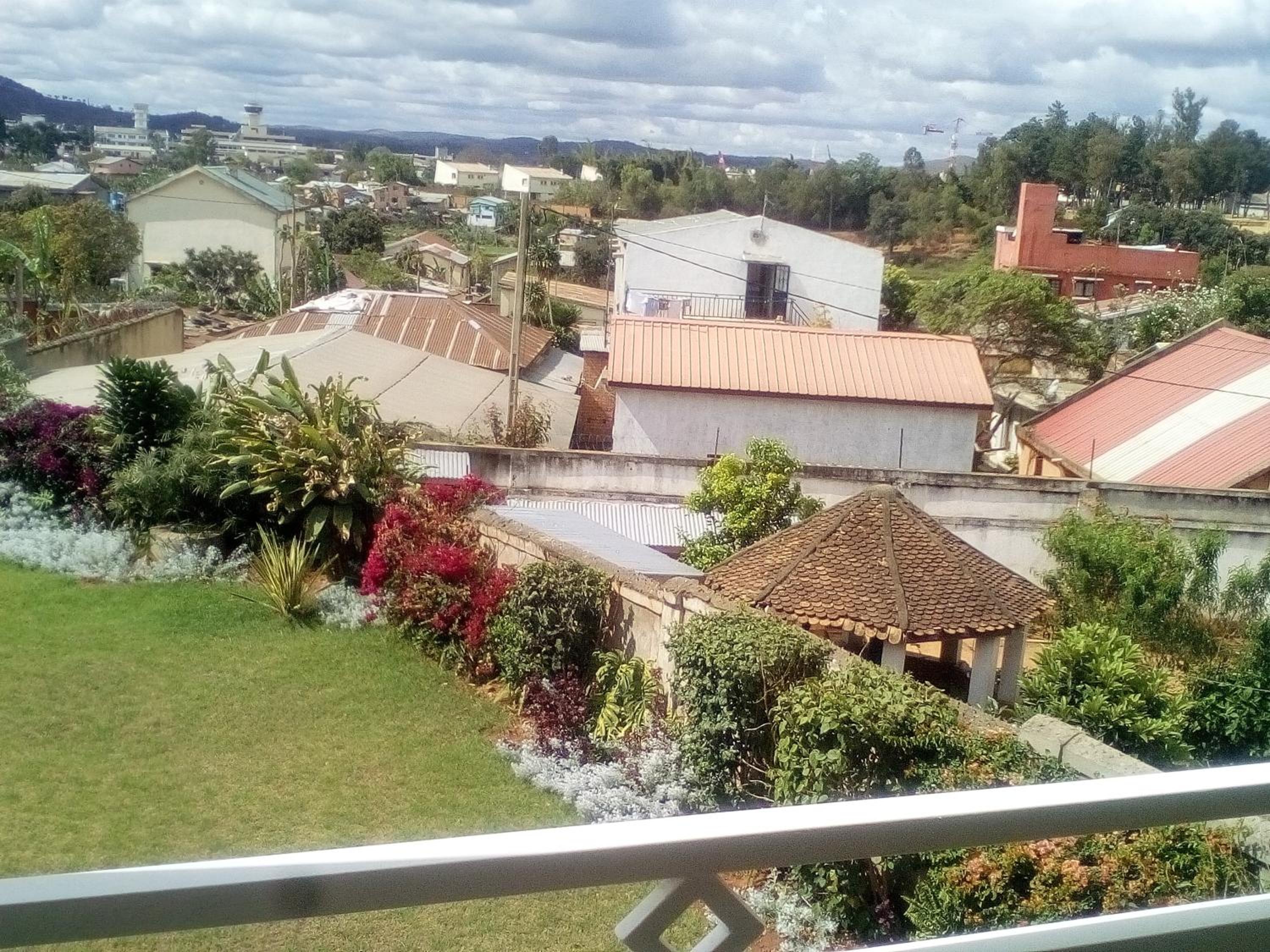 Photo 12
