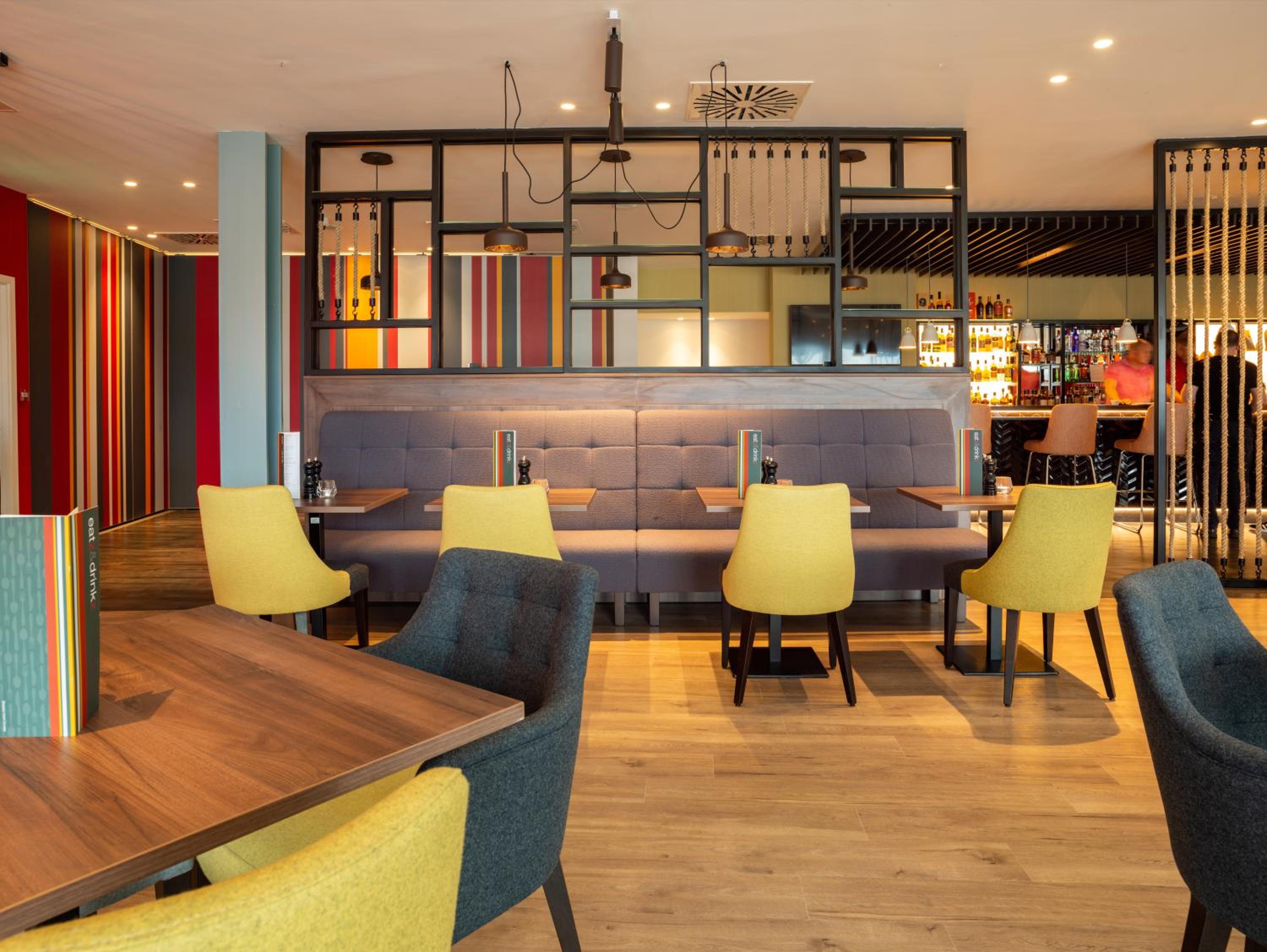 Dundee Vacations - Sleeperz Hotel Dundee - Property Image 1