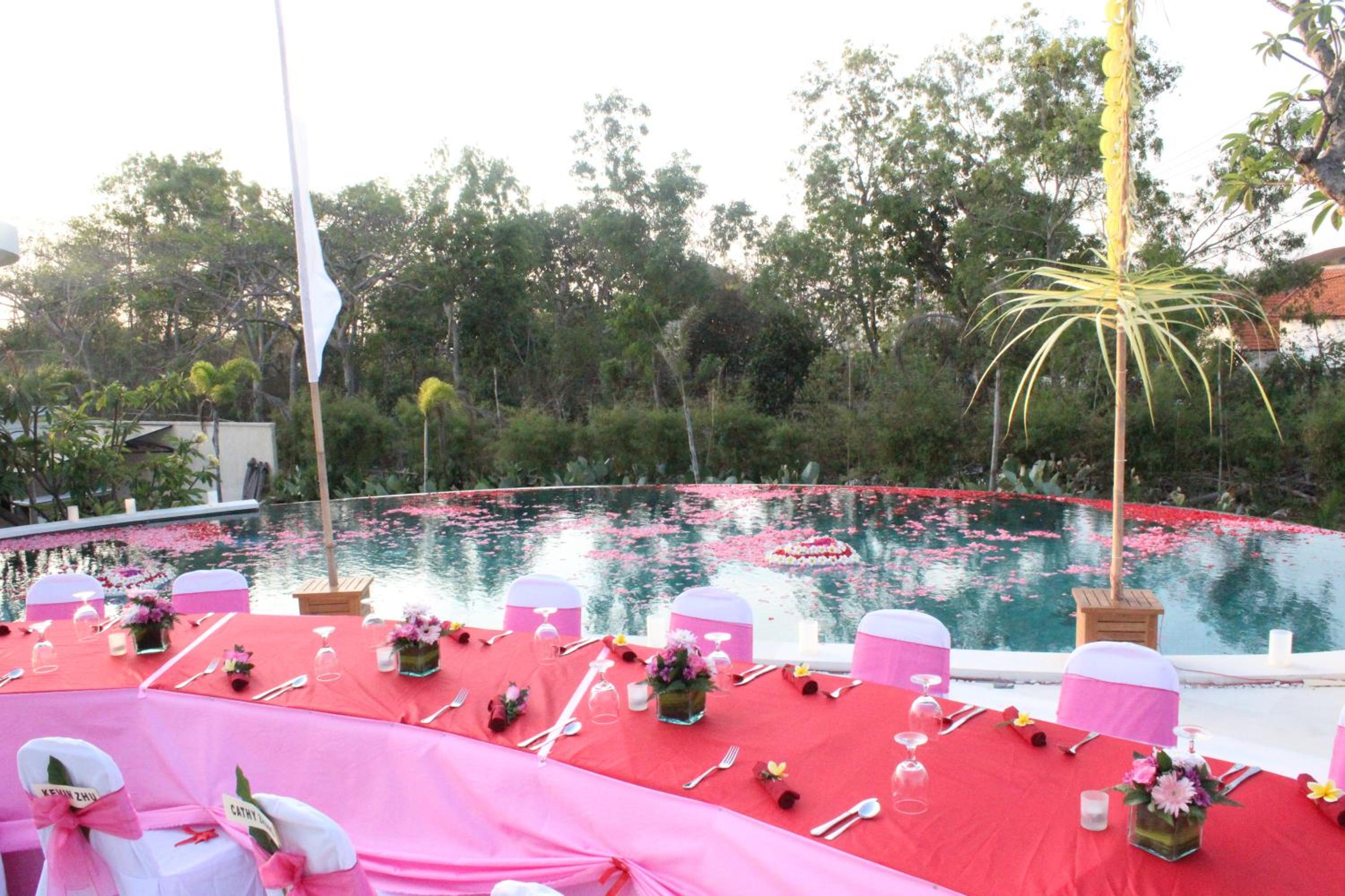 Mahagiri Villas & Spa Dreamland