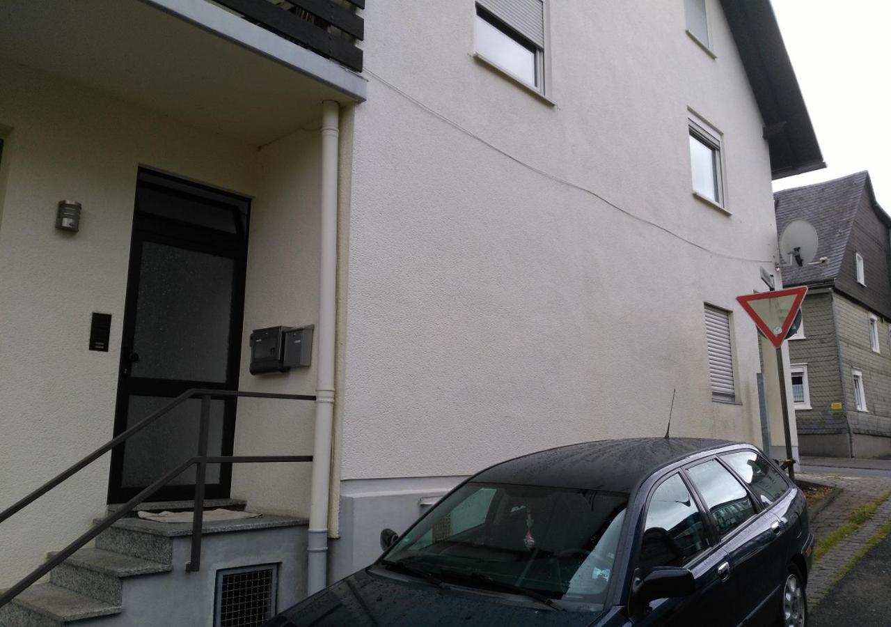 Ferienwohnung Olpe Biggesee en Olpe — parking