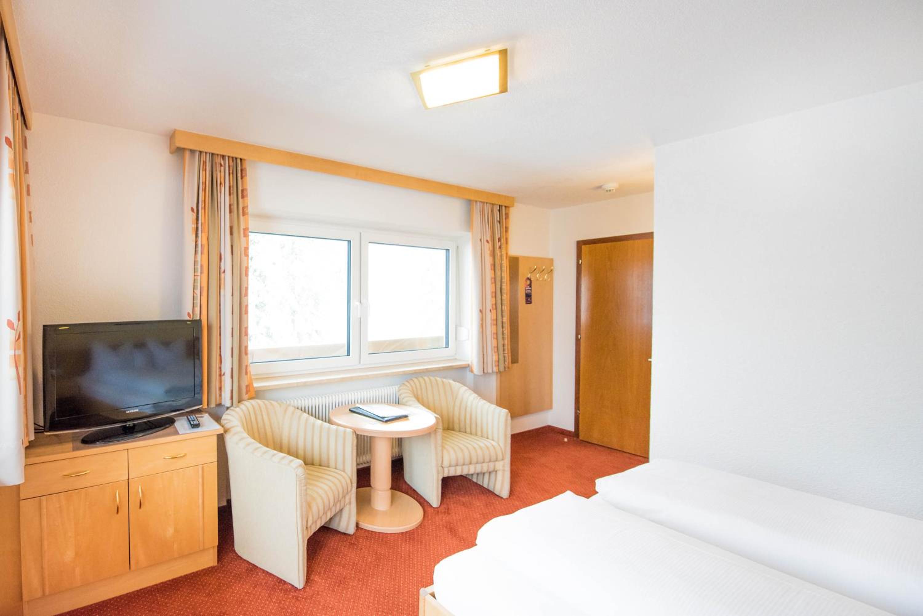 Hotel Garni Waldhof - Wohlfühlen am Lech