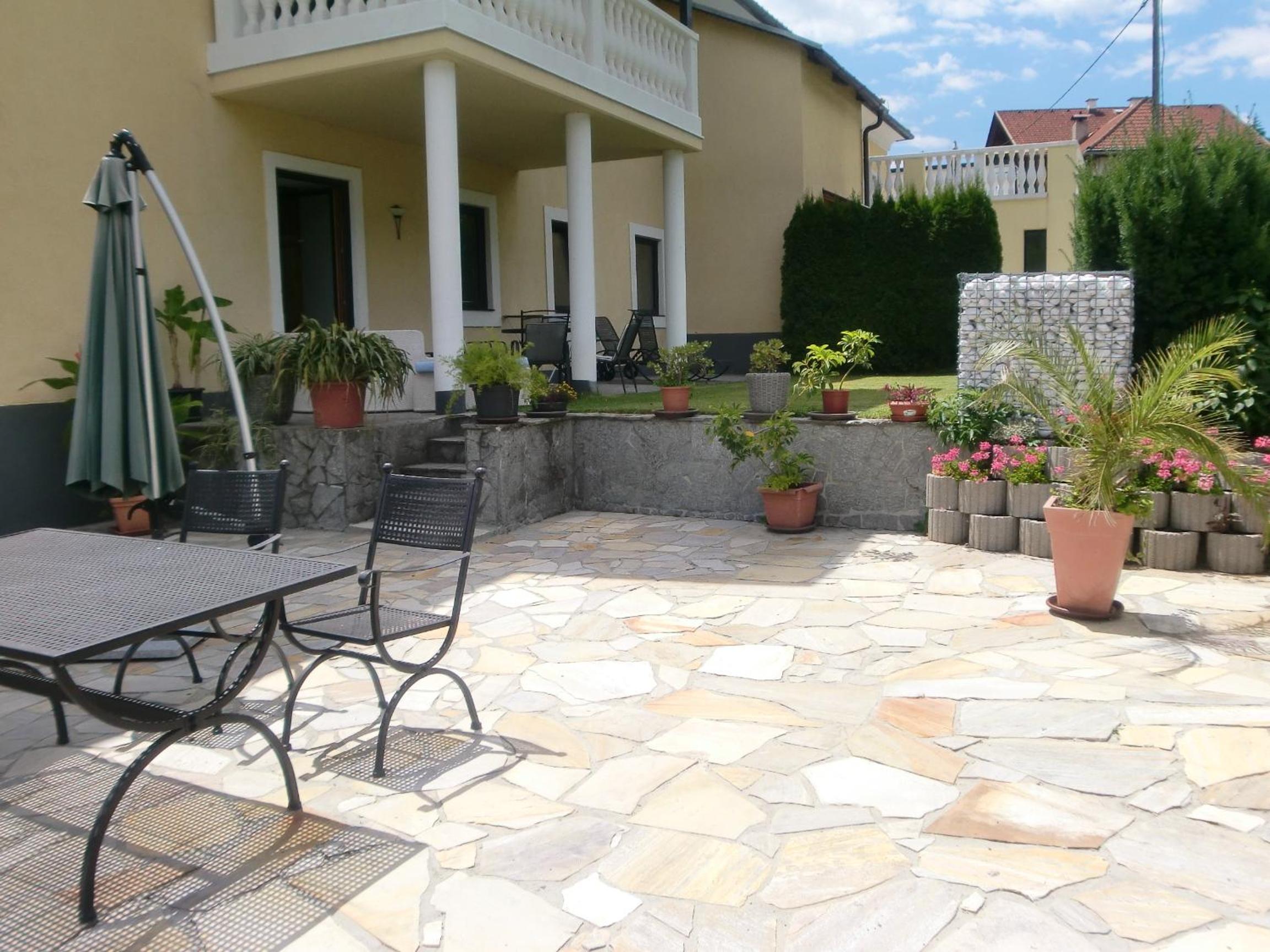 Garten- & Loggia-Appartement HERRENHAUS