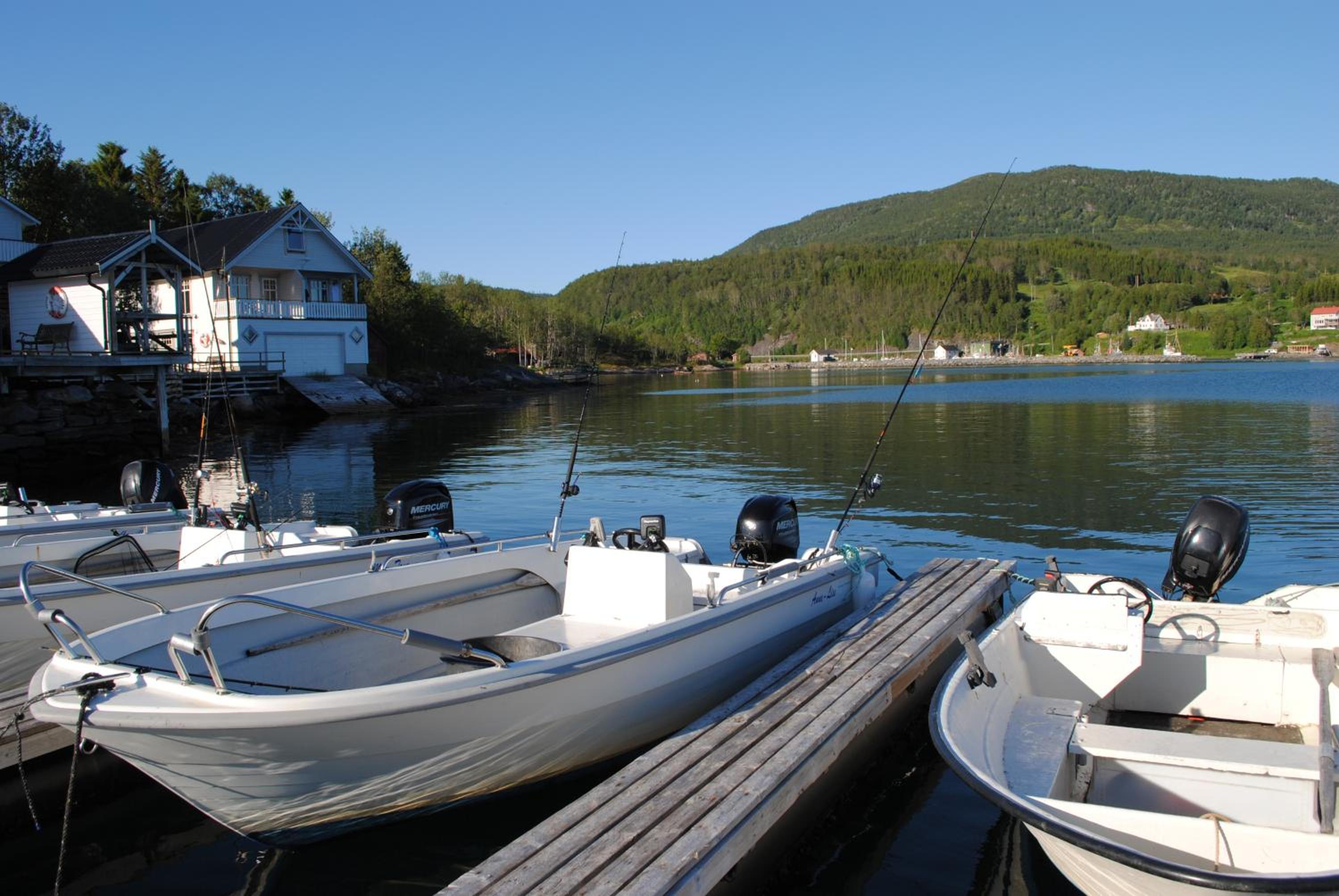 Furoy Hotel Apartments and Boating
