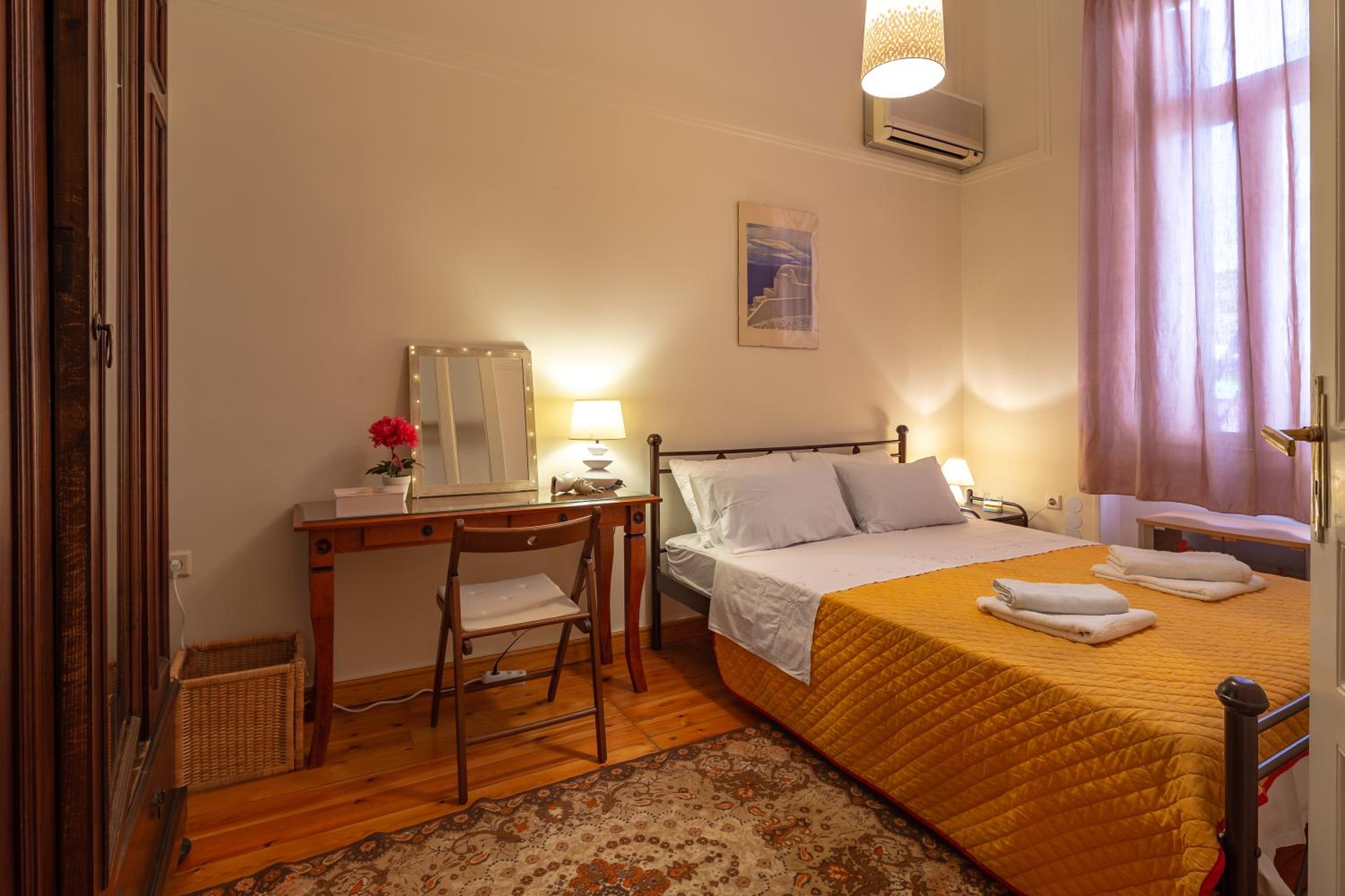 Stately central apartment