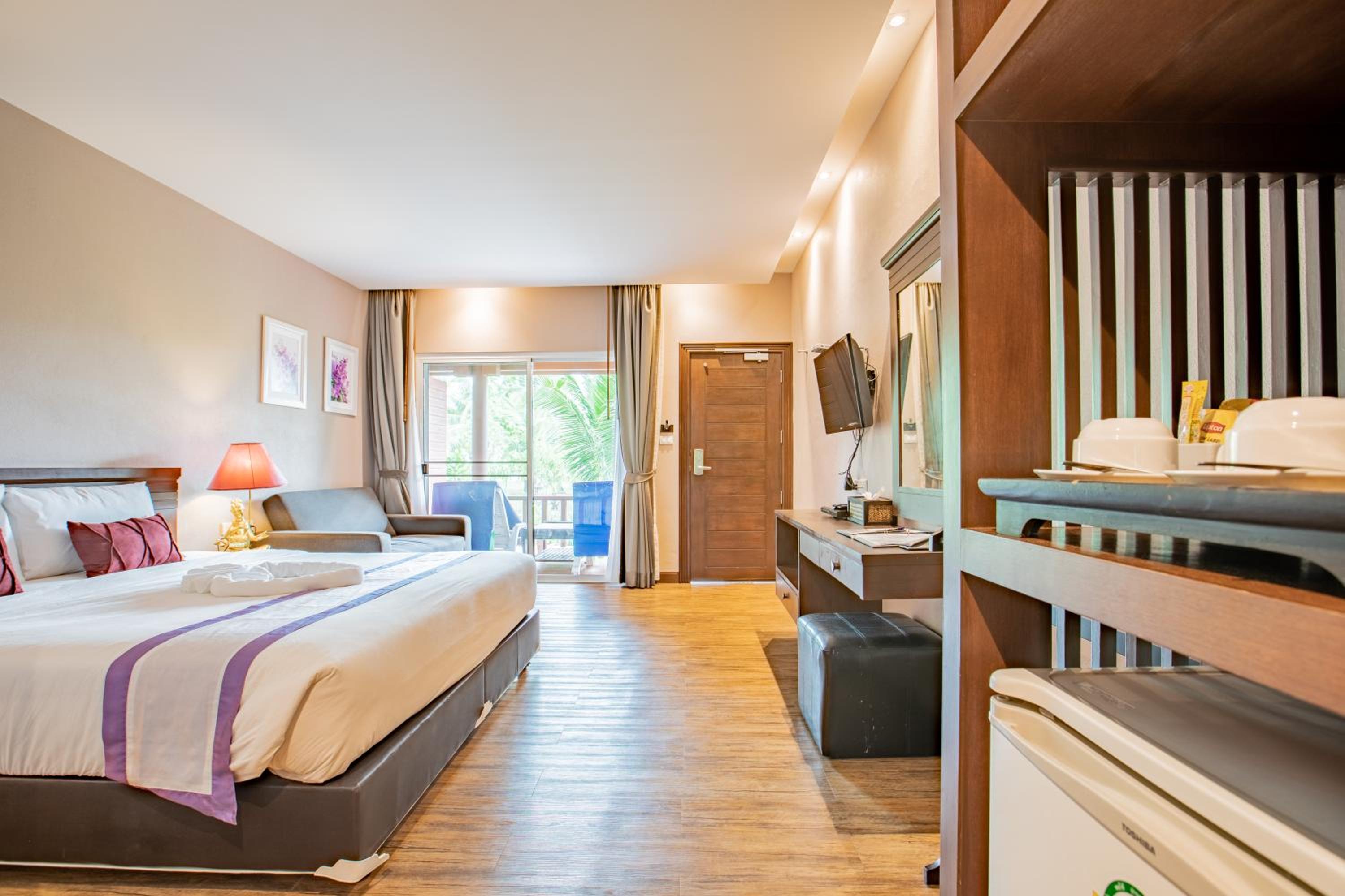 C&N Kho Khao Beach Resort - SHA Plus